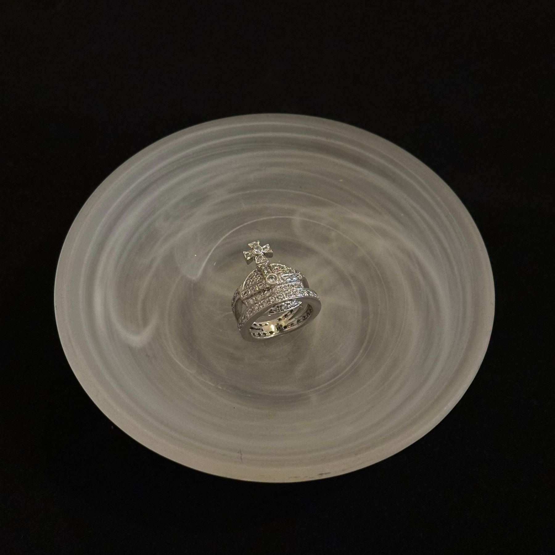 V Fully diamond Saturn ring