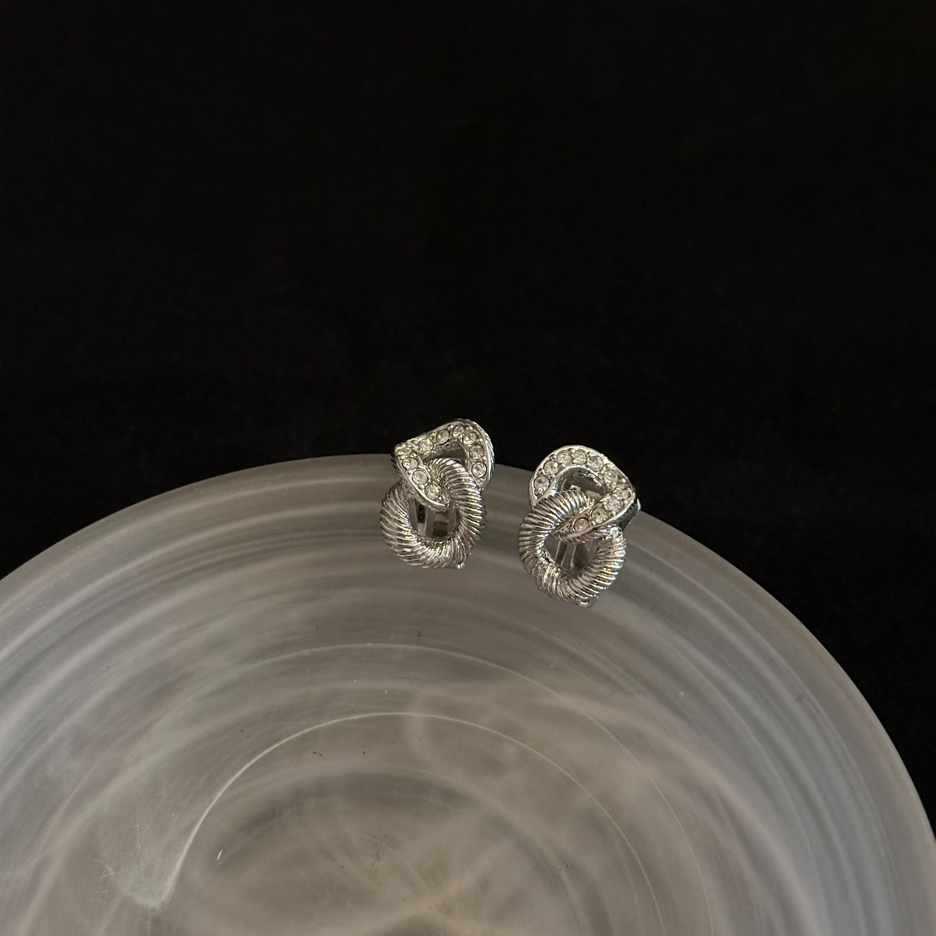 D Figure 8 rhinestone earrings