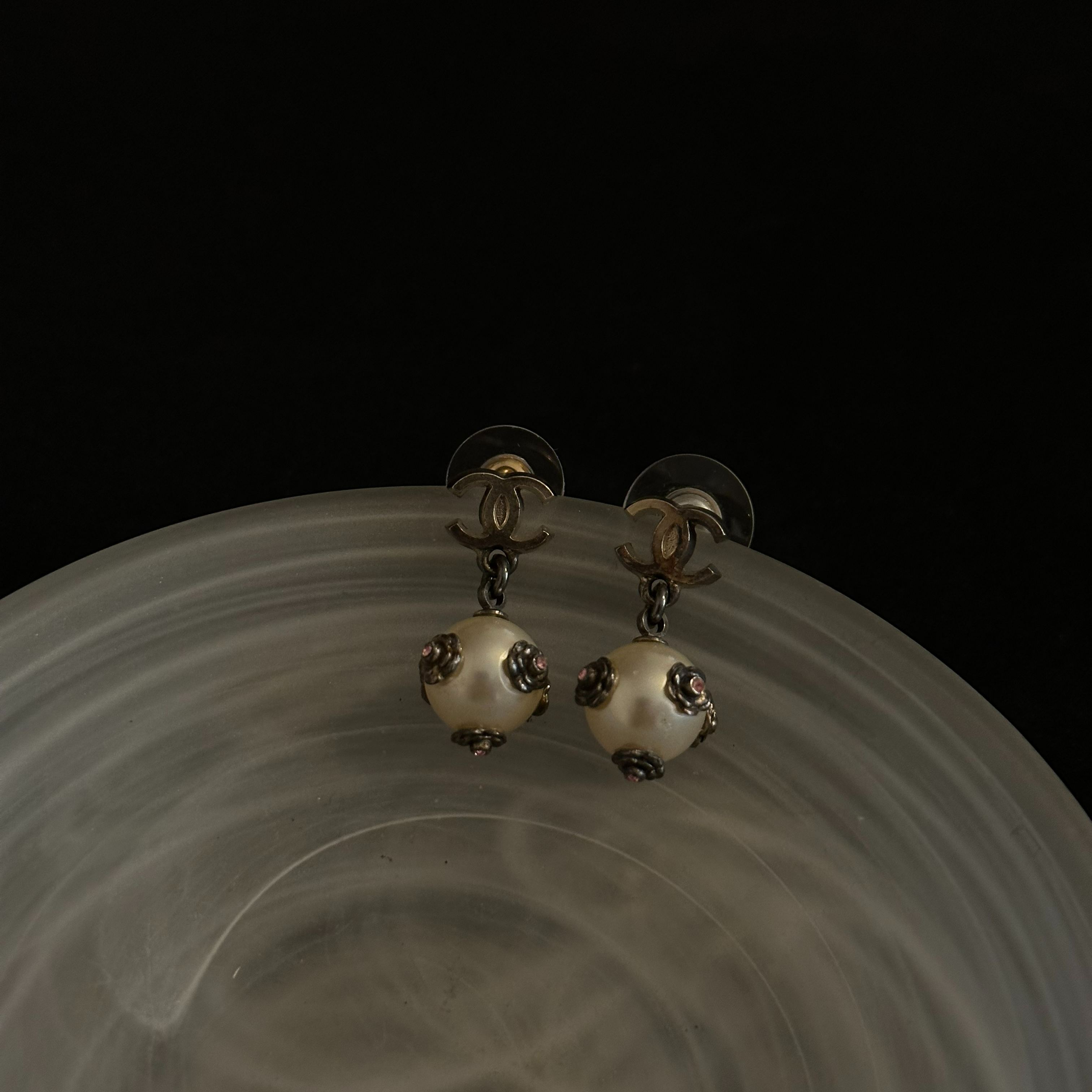 C Camellia Pearl Pendant Double C Earrings