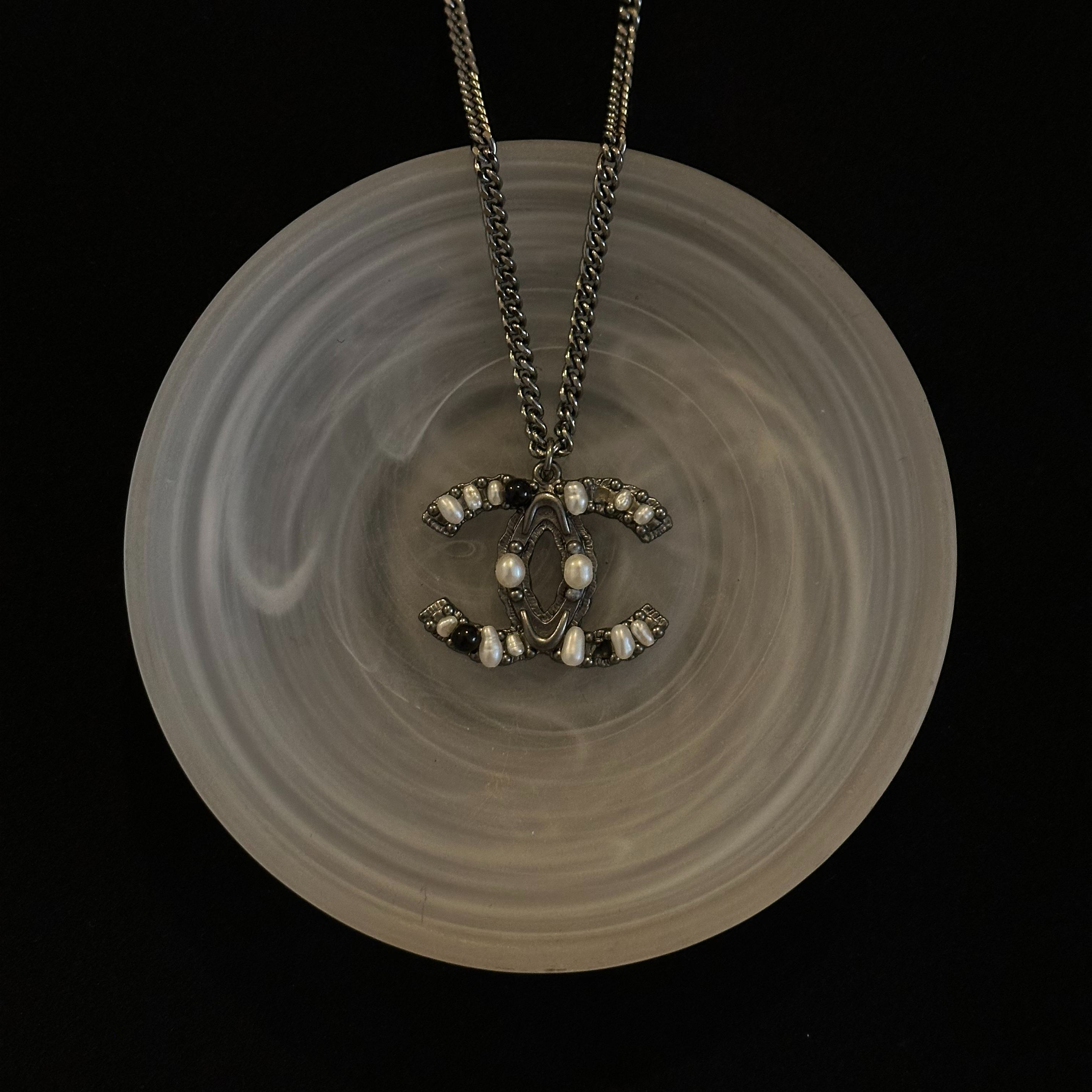 C Double C pearl necklace