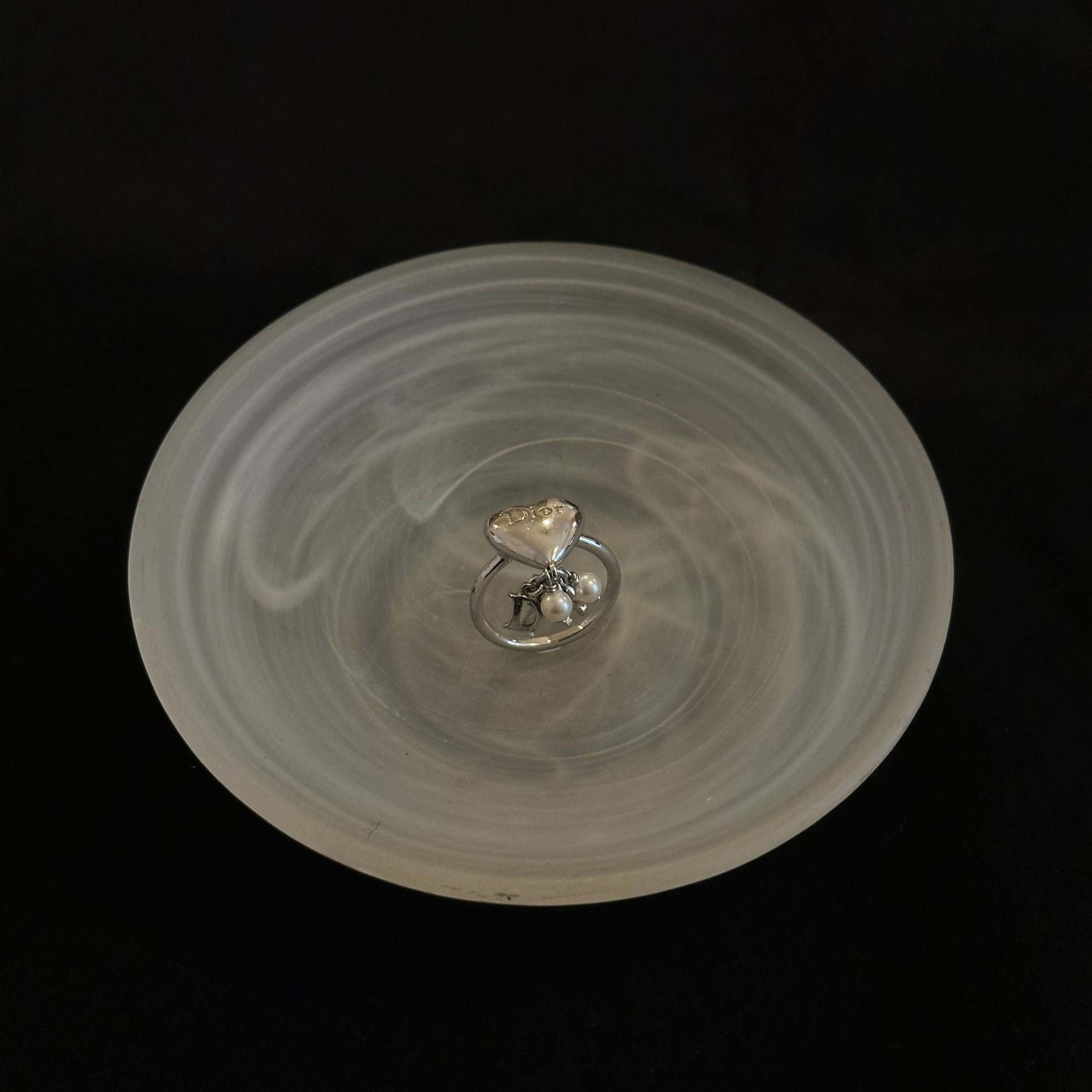 D Heart white cooling ring
