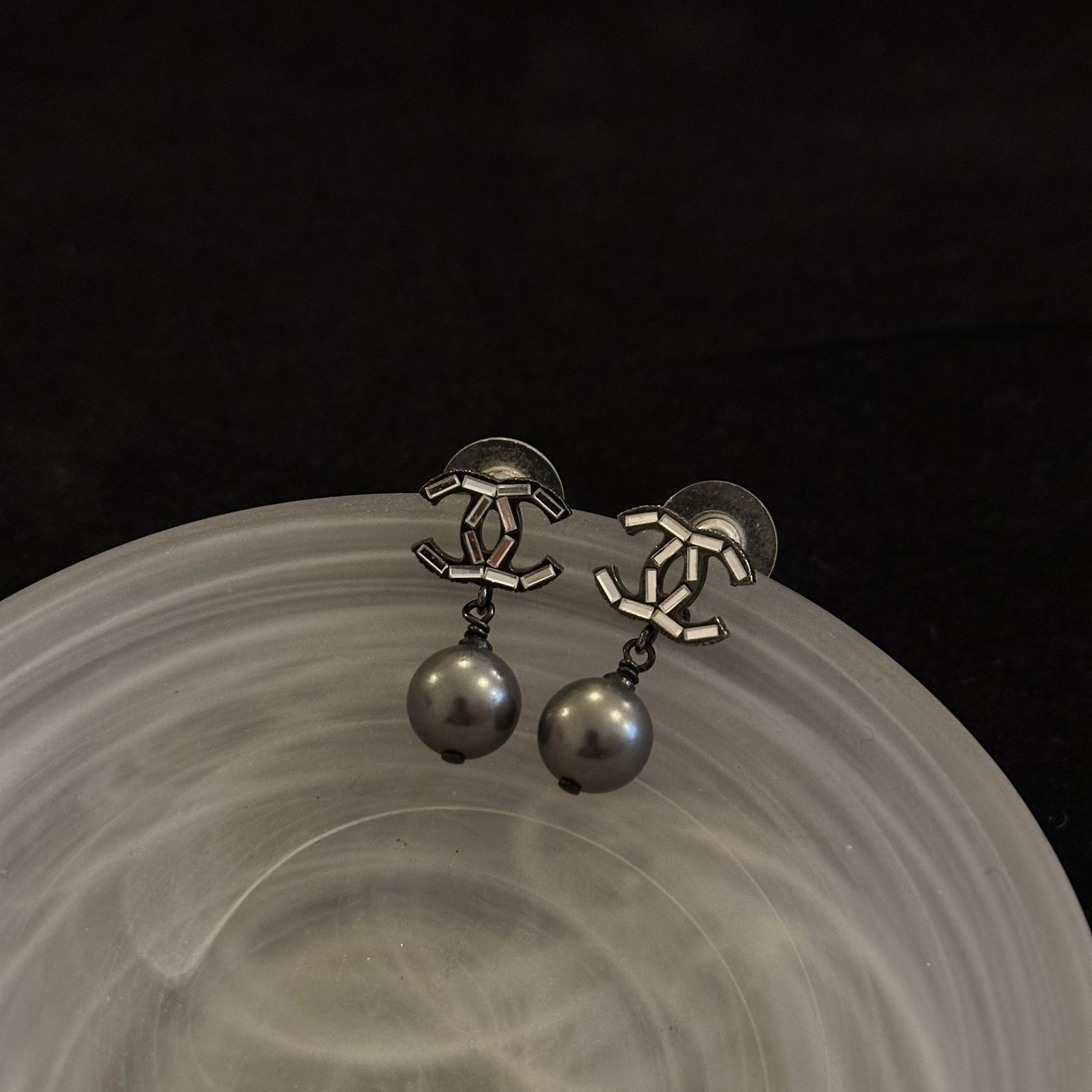 C Double C-shaped square diamond earrings