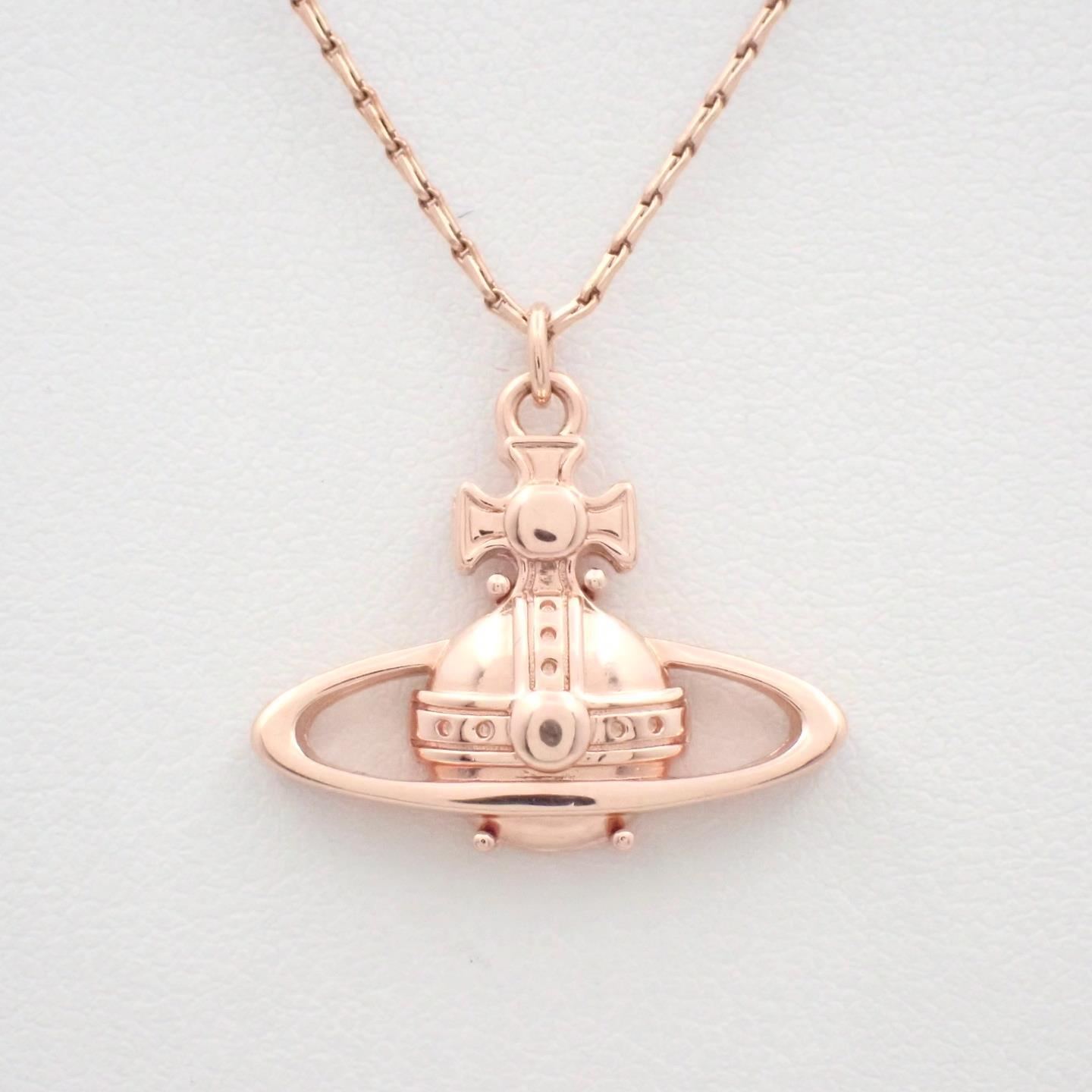 V Saturn necklace