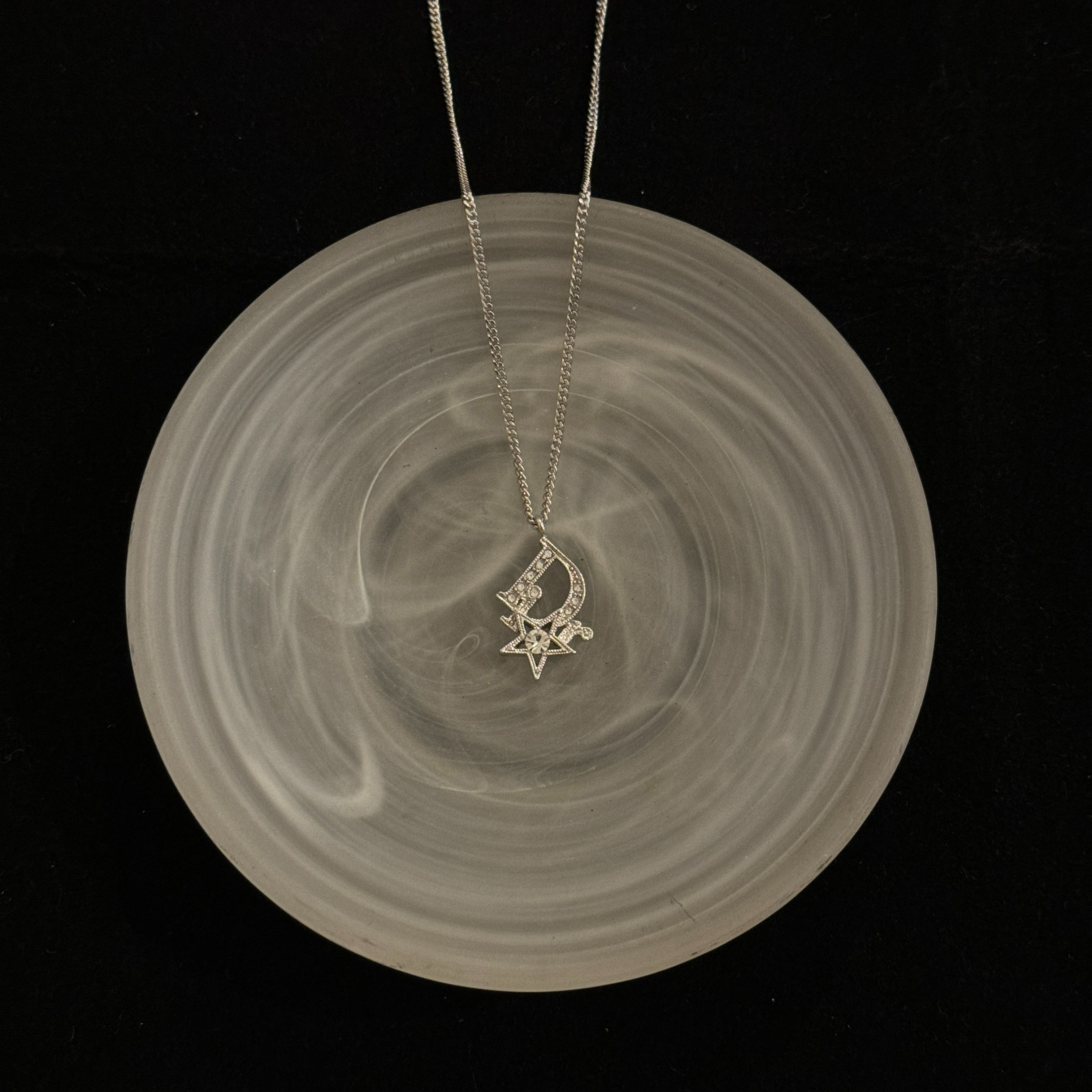 D Star logo necklace