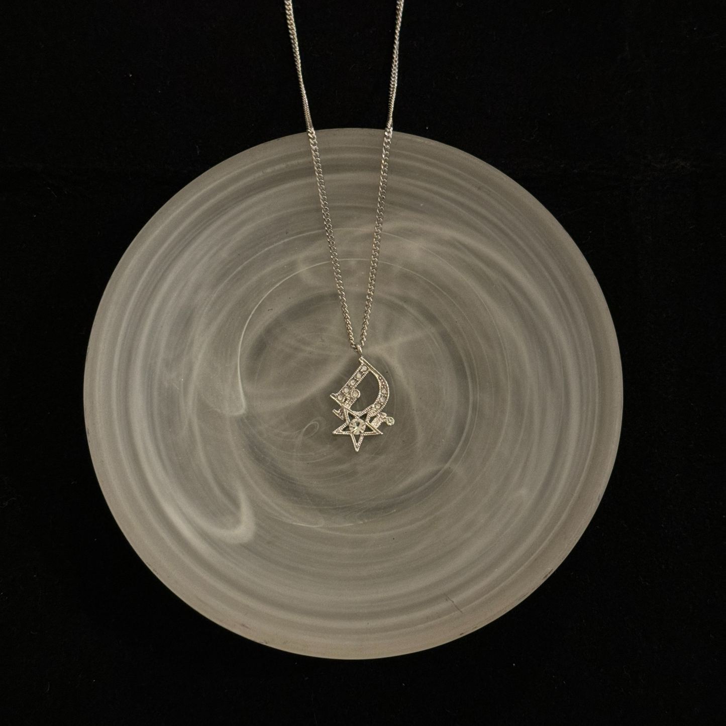 D Star logo necklace