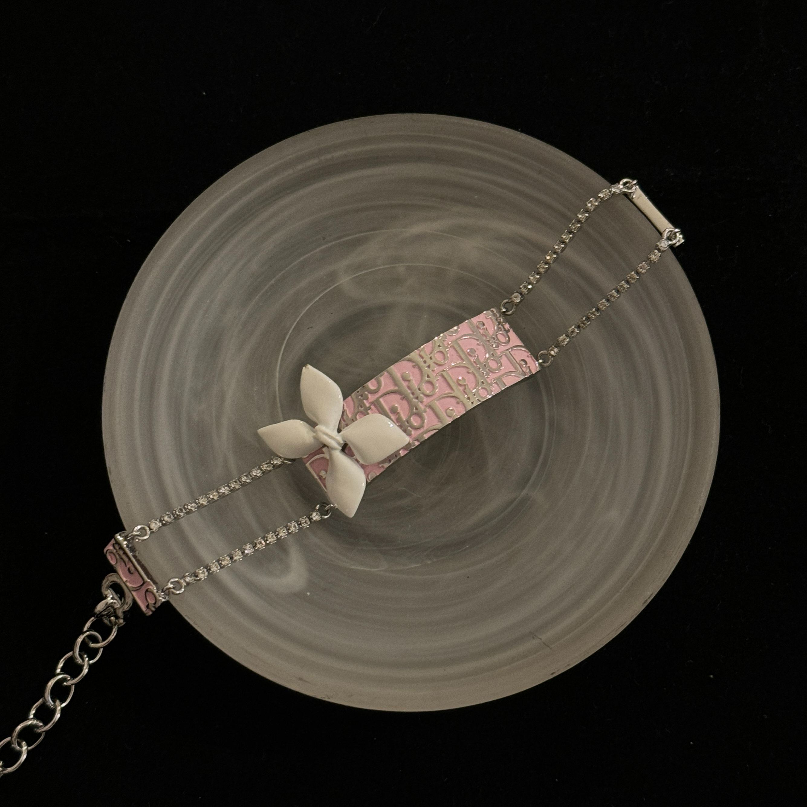 D Vintage Gardenia Enamel Bracelet