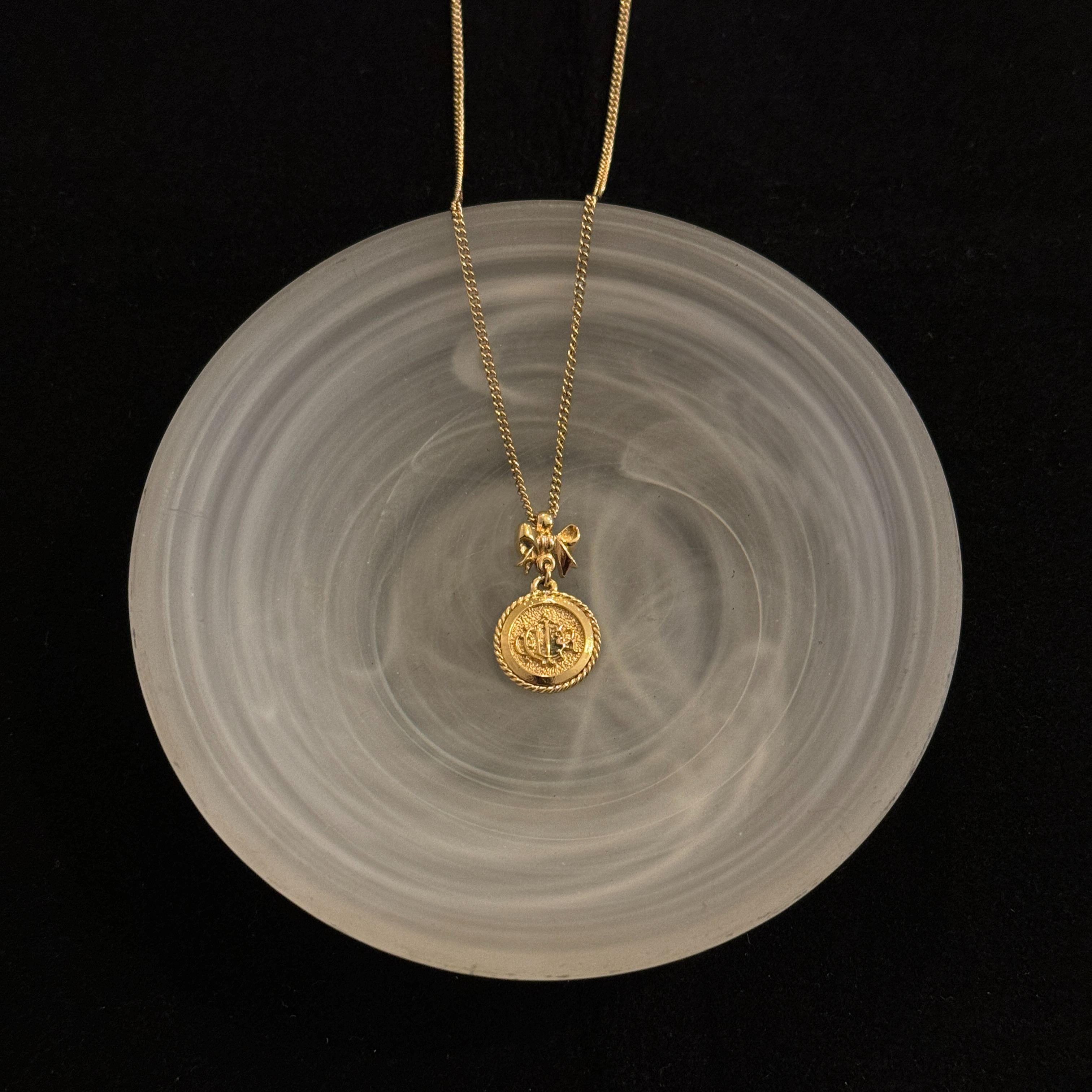 D Pumpkin Carriage Bow Necklace