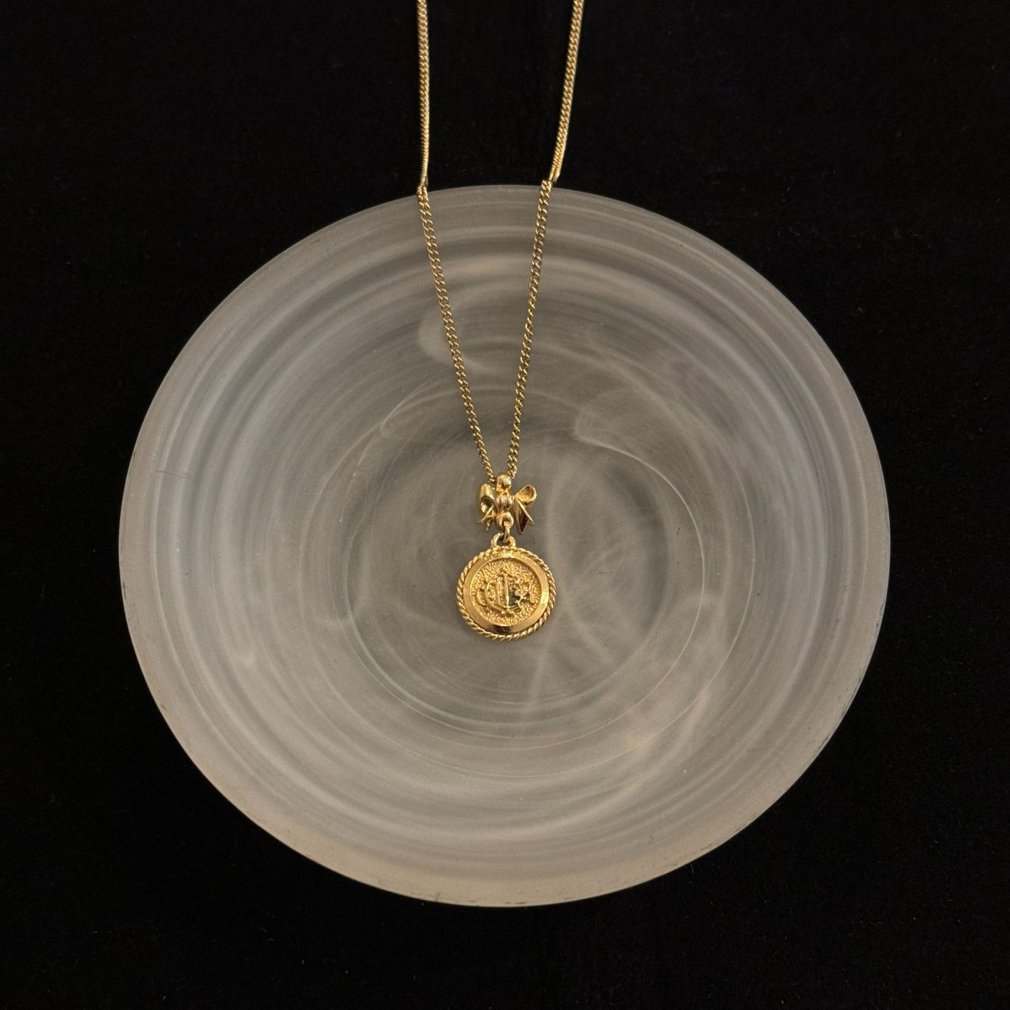 D Pumpkin Carriage Bow Necklace