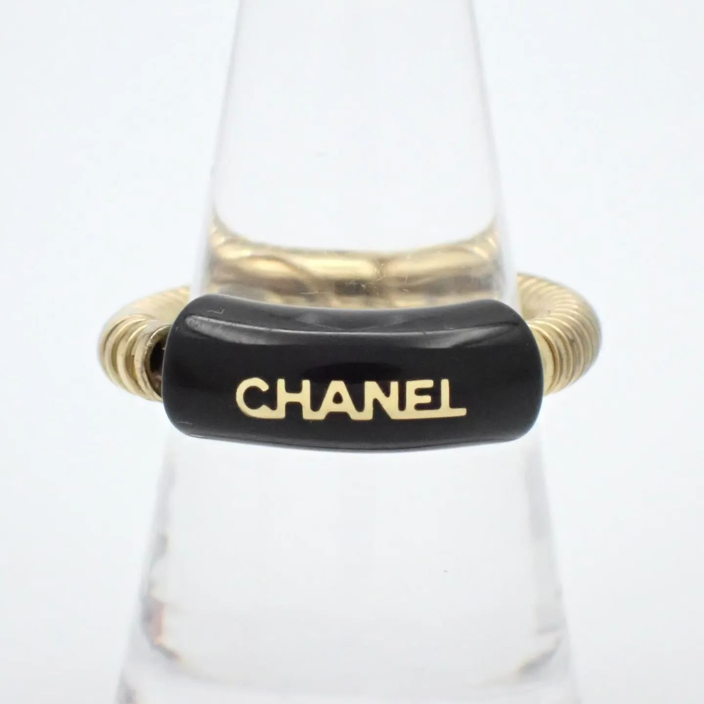 C Alphabet Spring Black Gold Ring