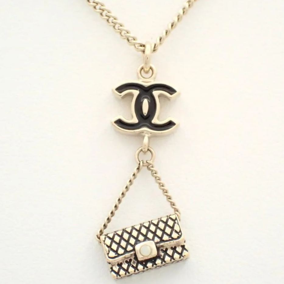 C CF black bag necklace