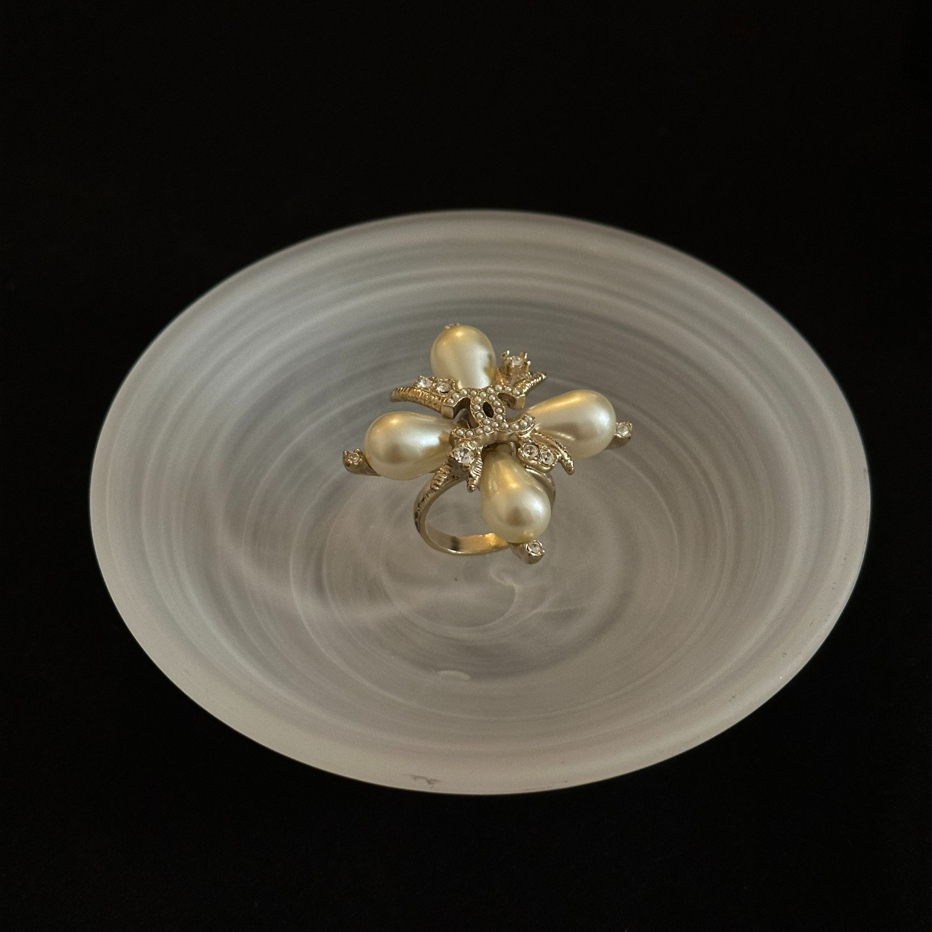 C Pearl Cross White Ring