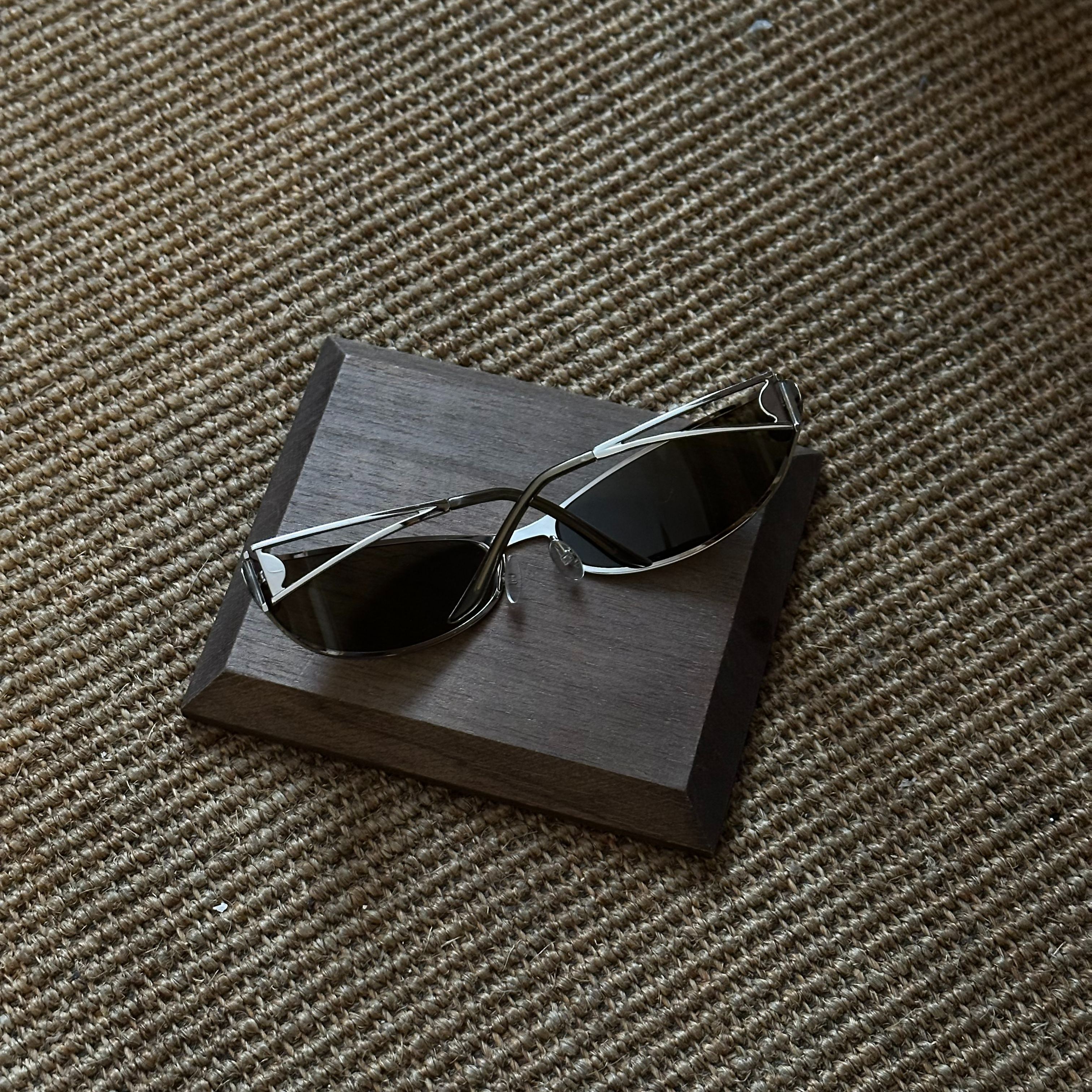 D Steampunk-style sunglasses