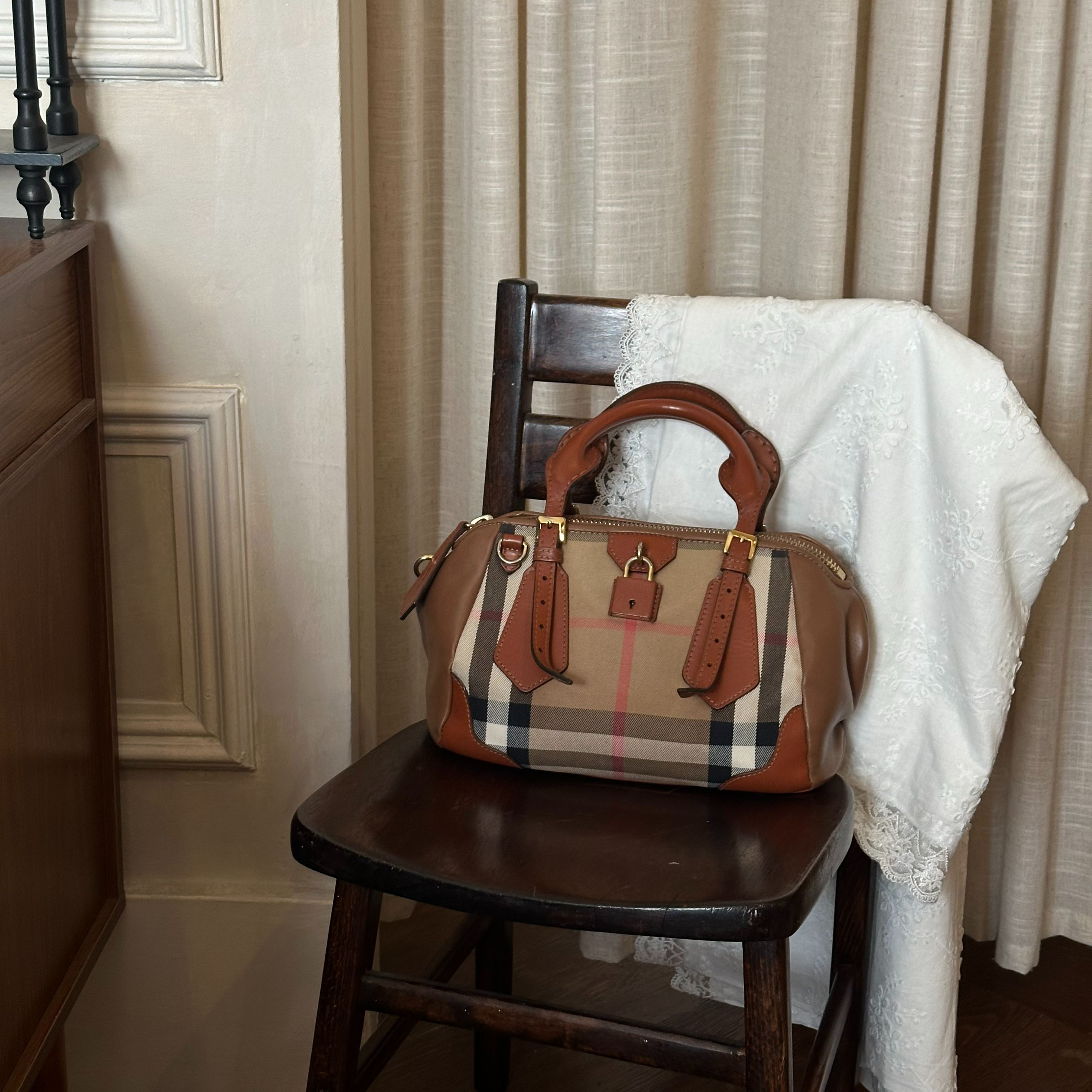 Bur Color-blocked padlock bowling bag