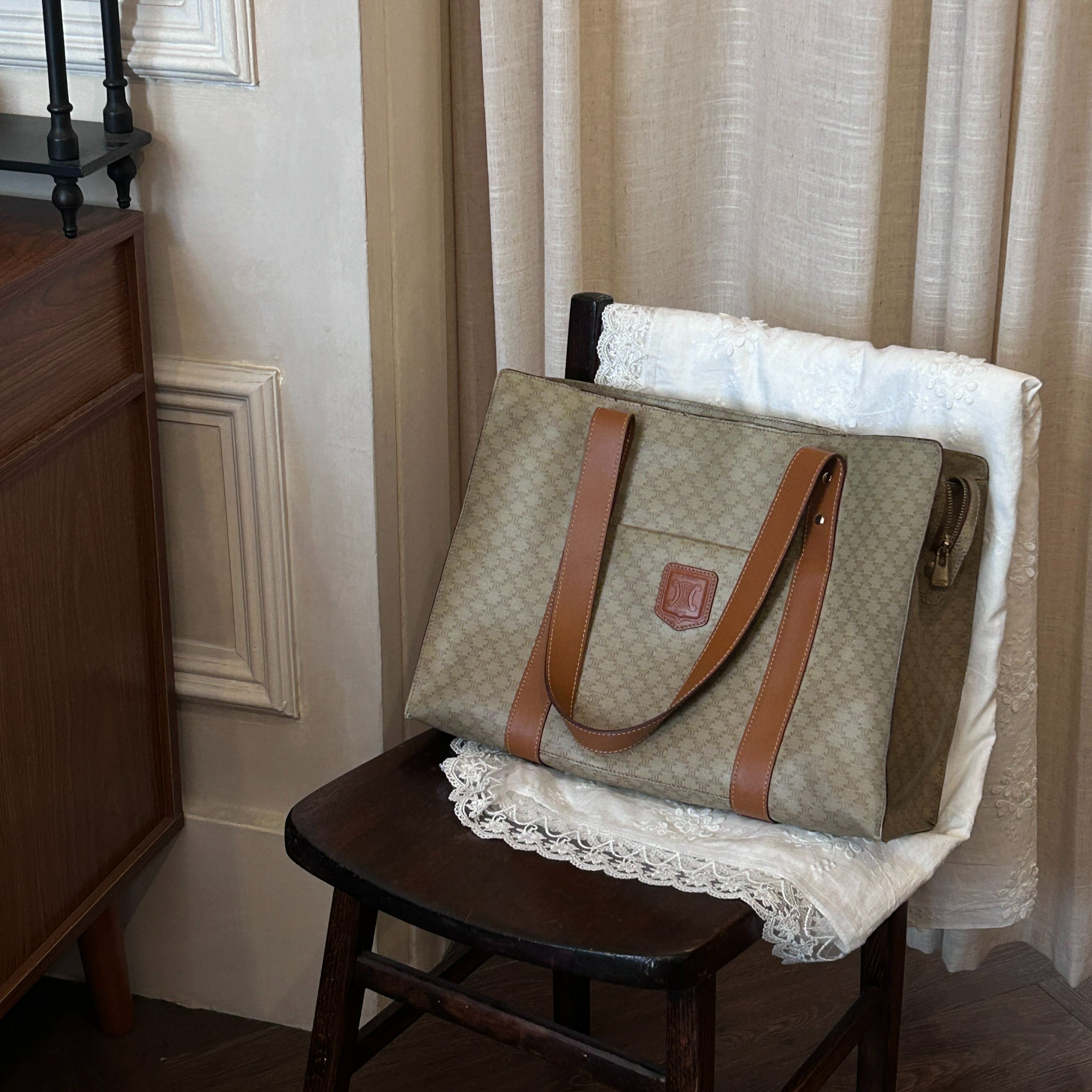 Ce Old-fashioned Arc de Triomphe Grand Tote Bag