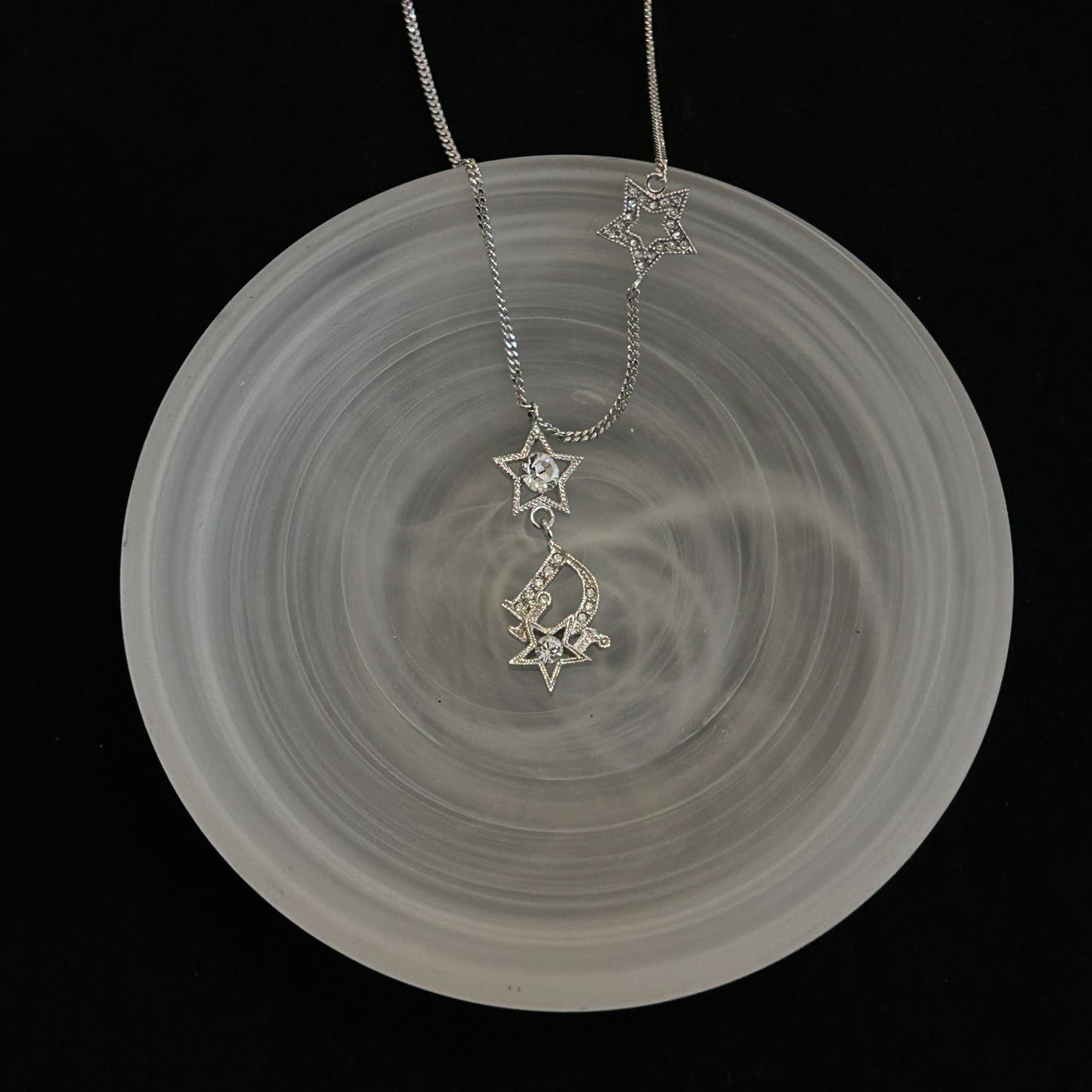 D Star and letter pendant necklace