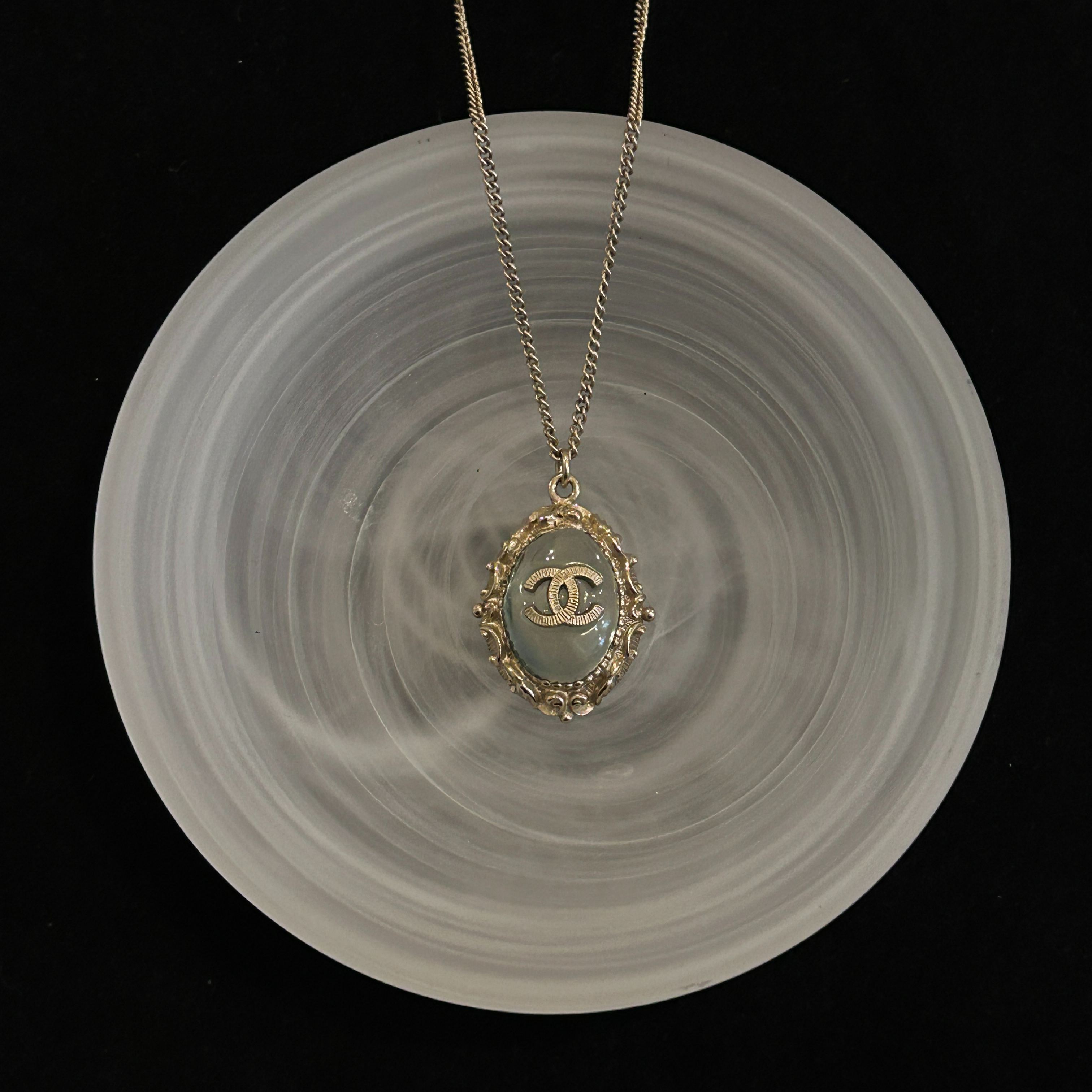 C Engraved double C necklace