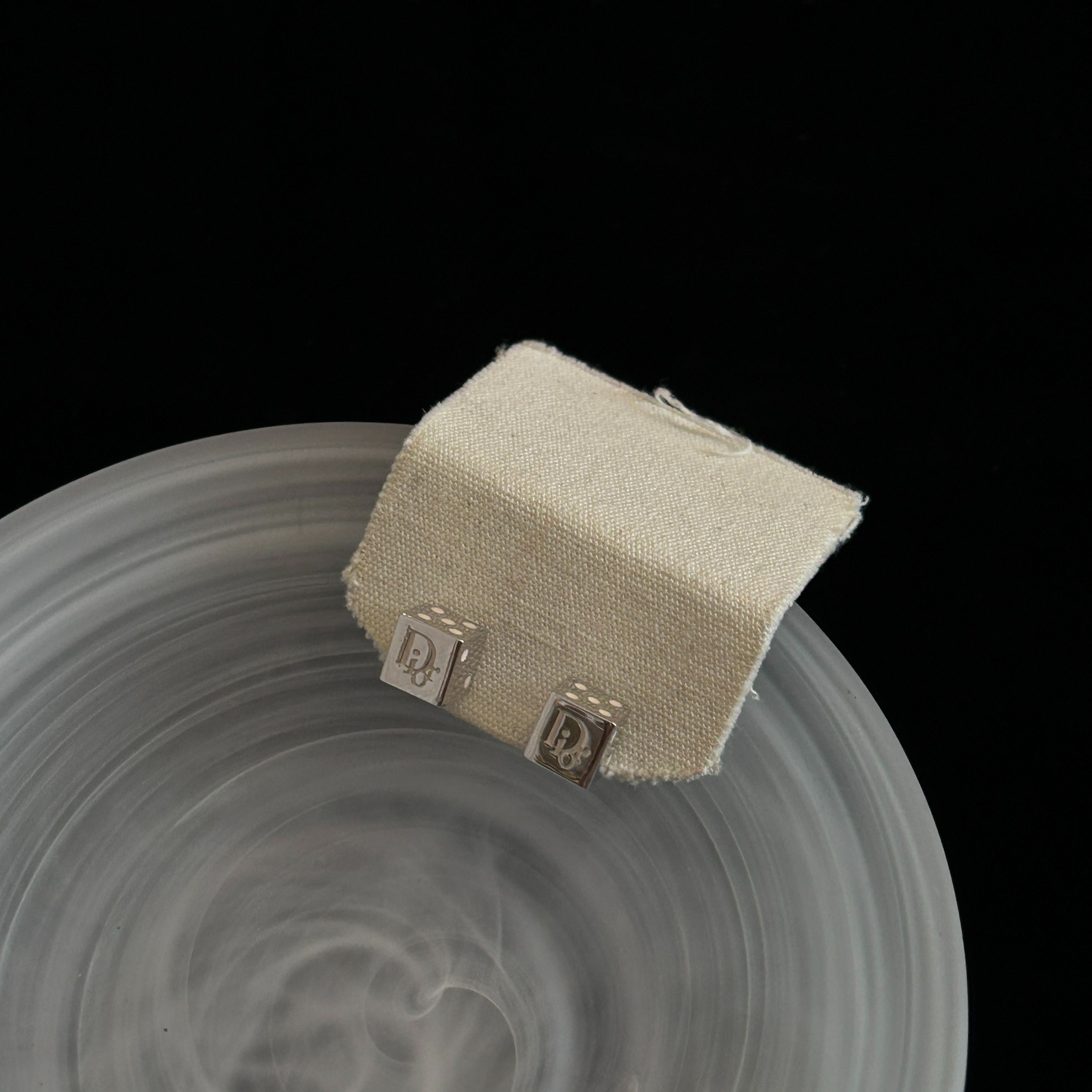 D Cube earrings