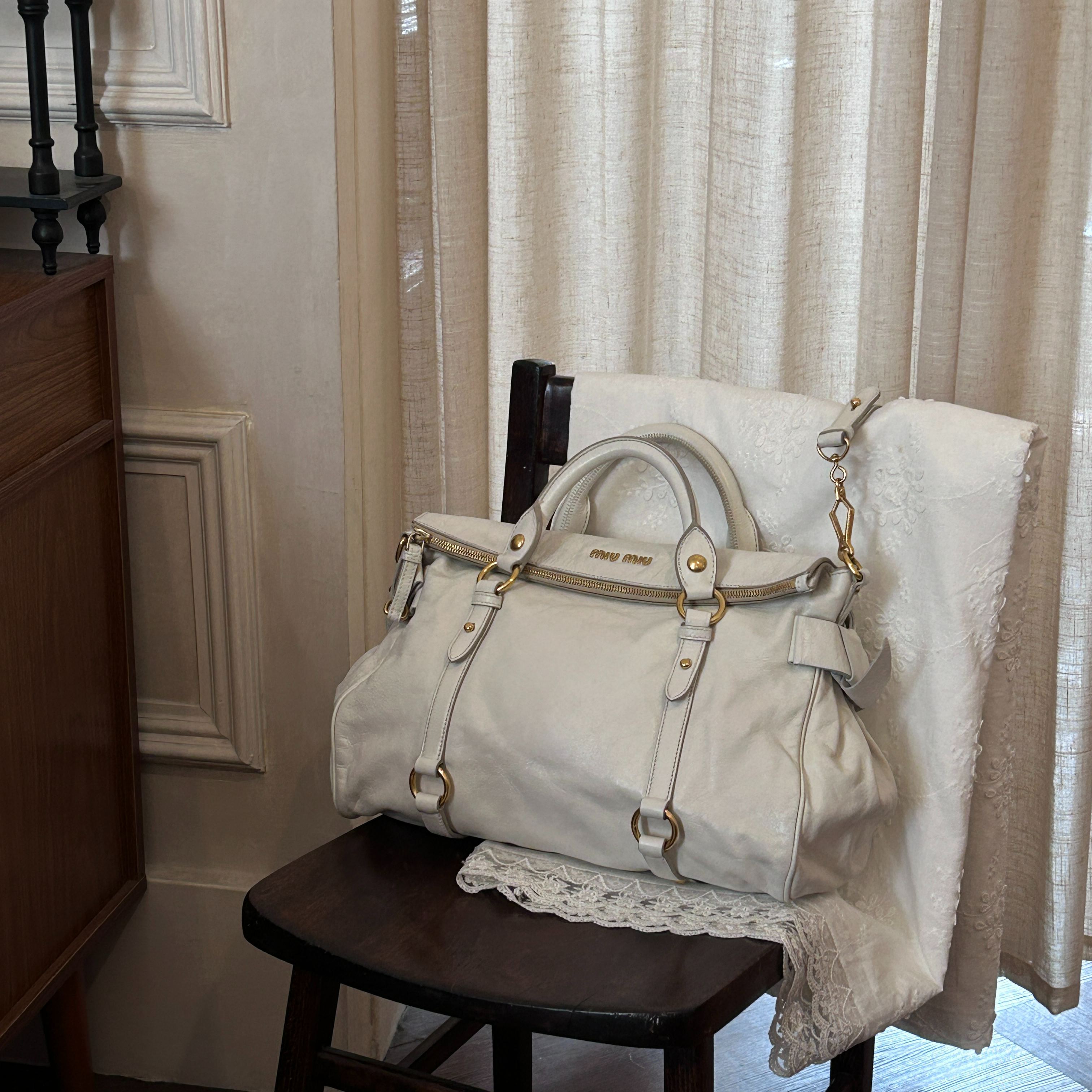 M White Bow Motorcycle Bag