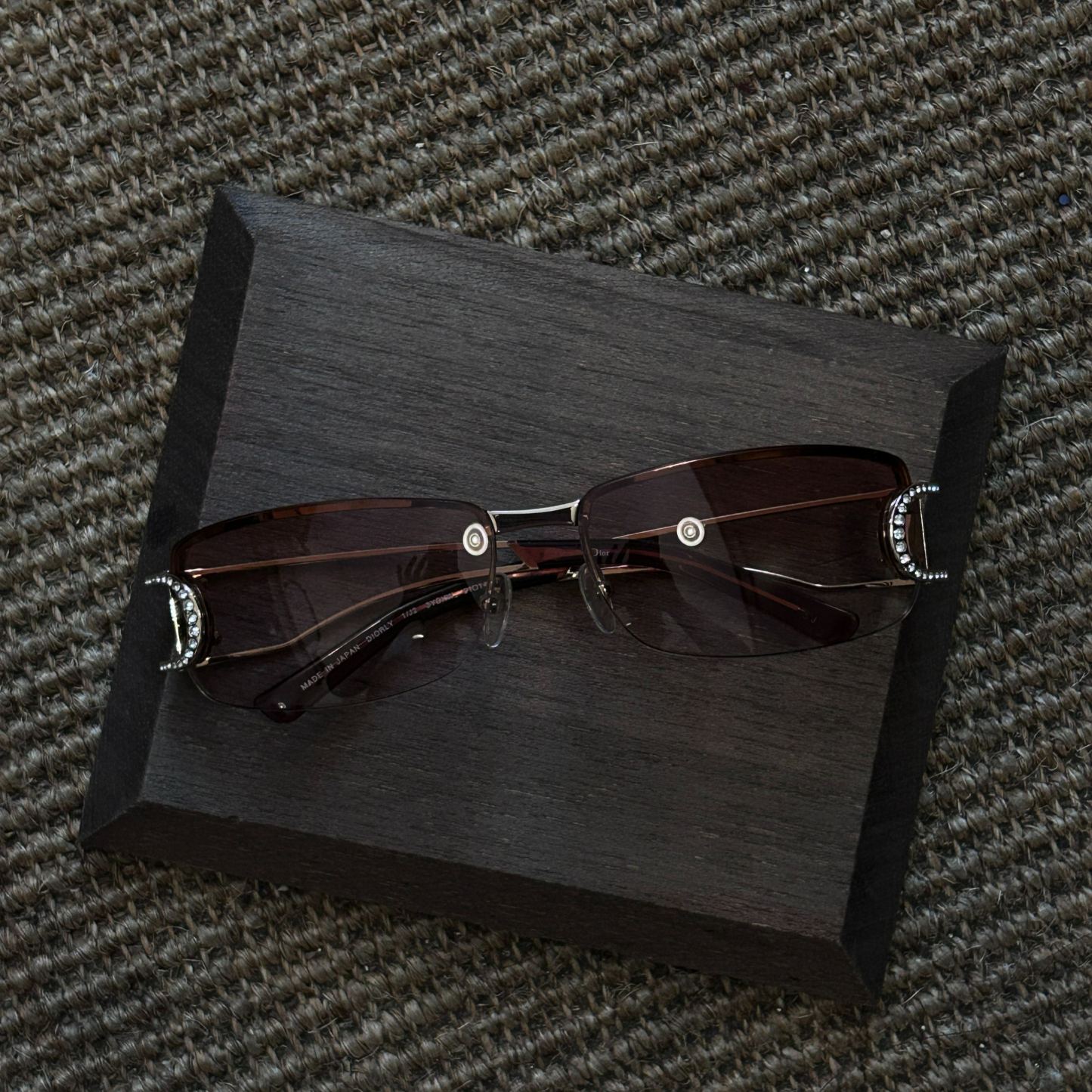 D D-Rhinestone Frameless Red Sunglasses