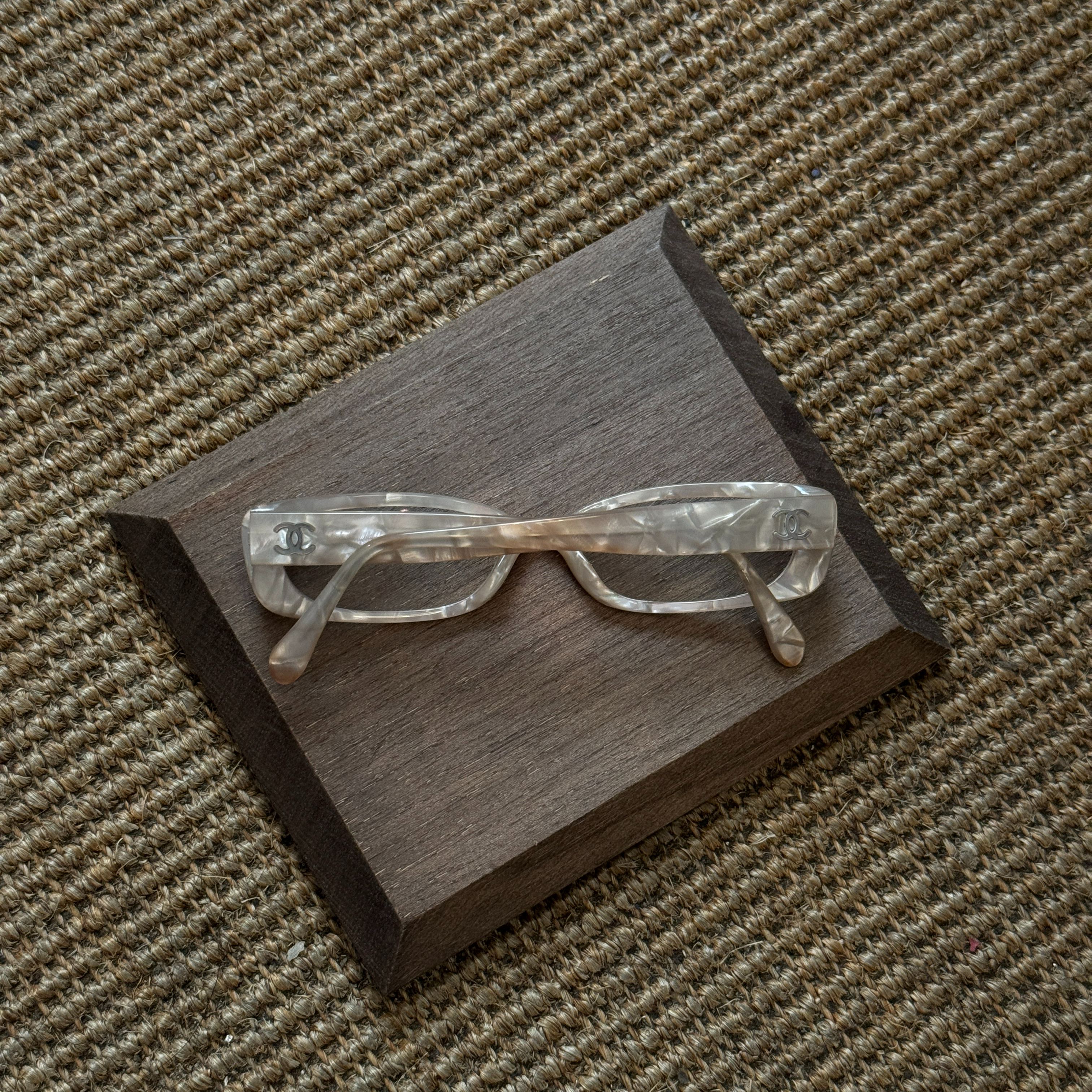 C Laser narrow-frame sunglasses