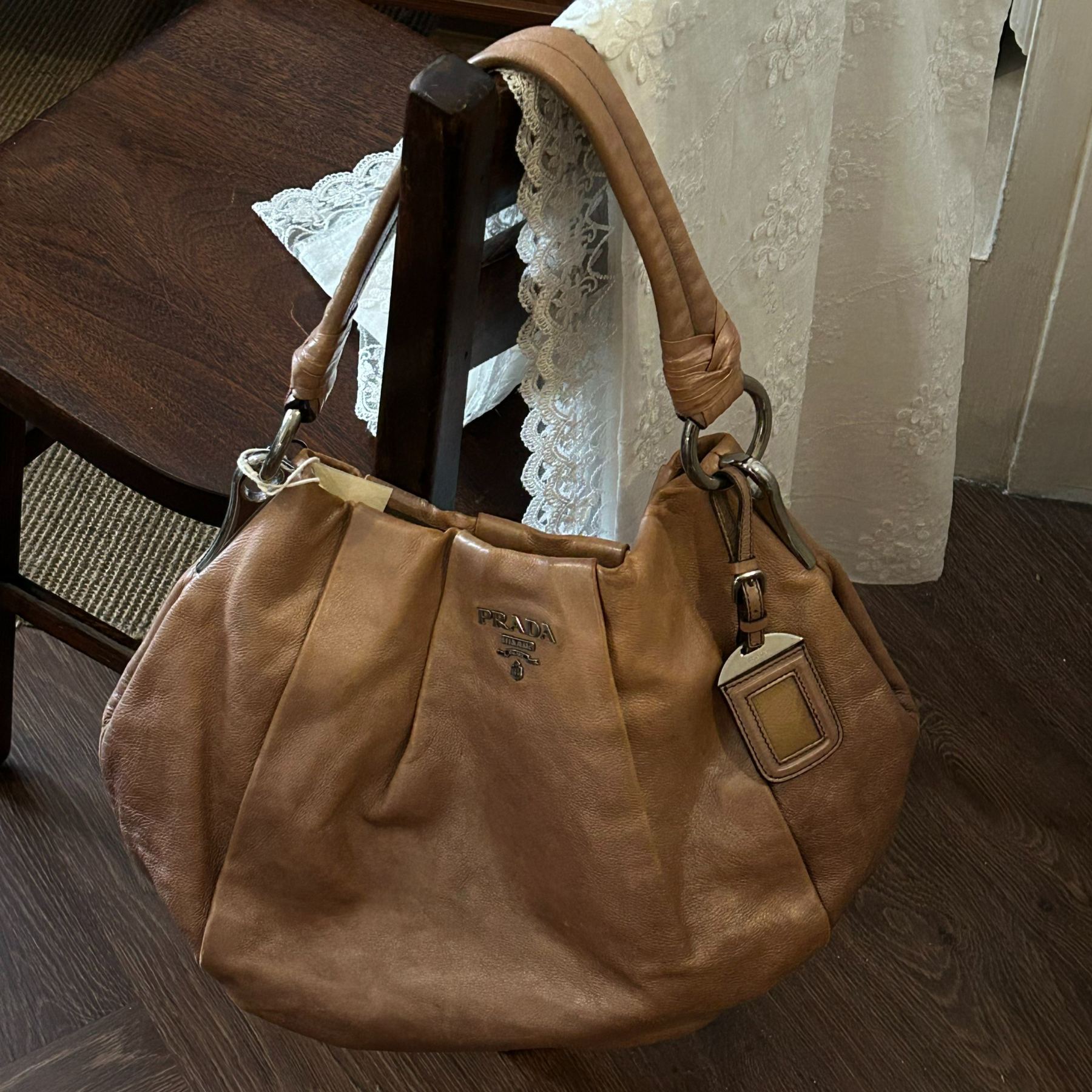 P Pumpkin hand bag
