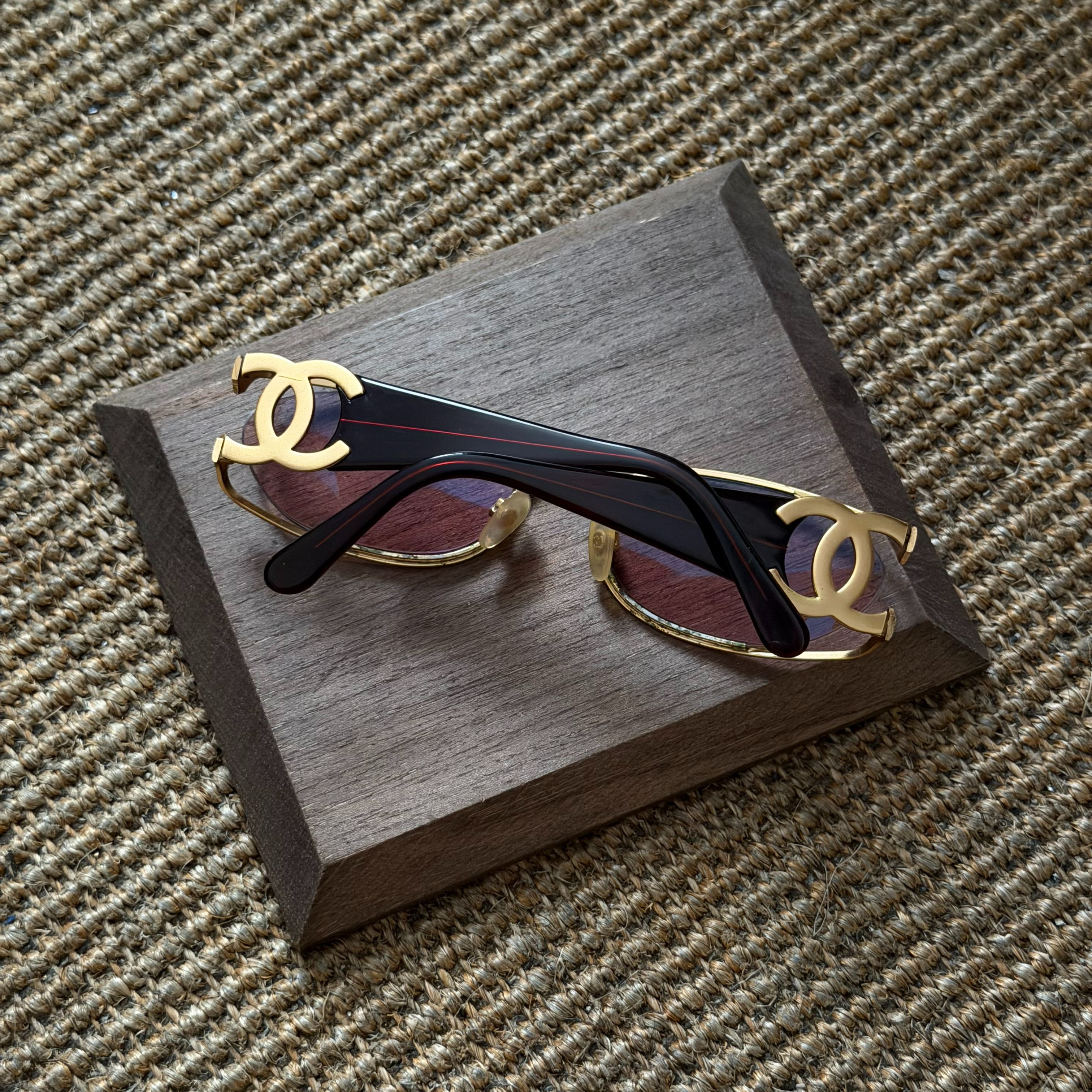 C Metal hollow logo sunglasses