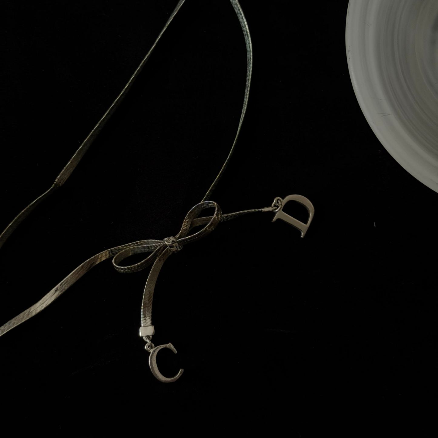 D Bow double loop necklace