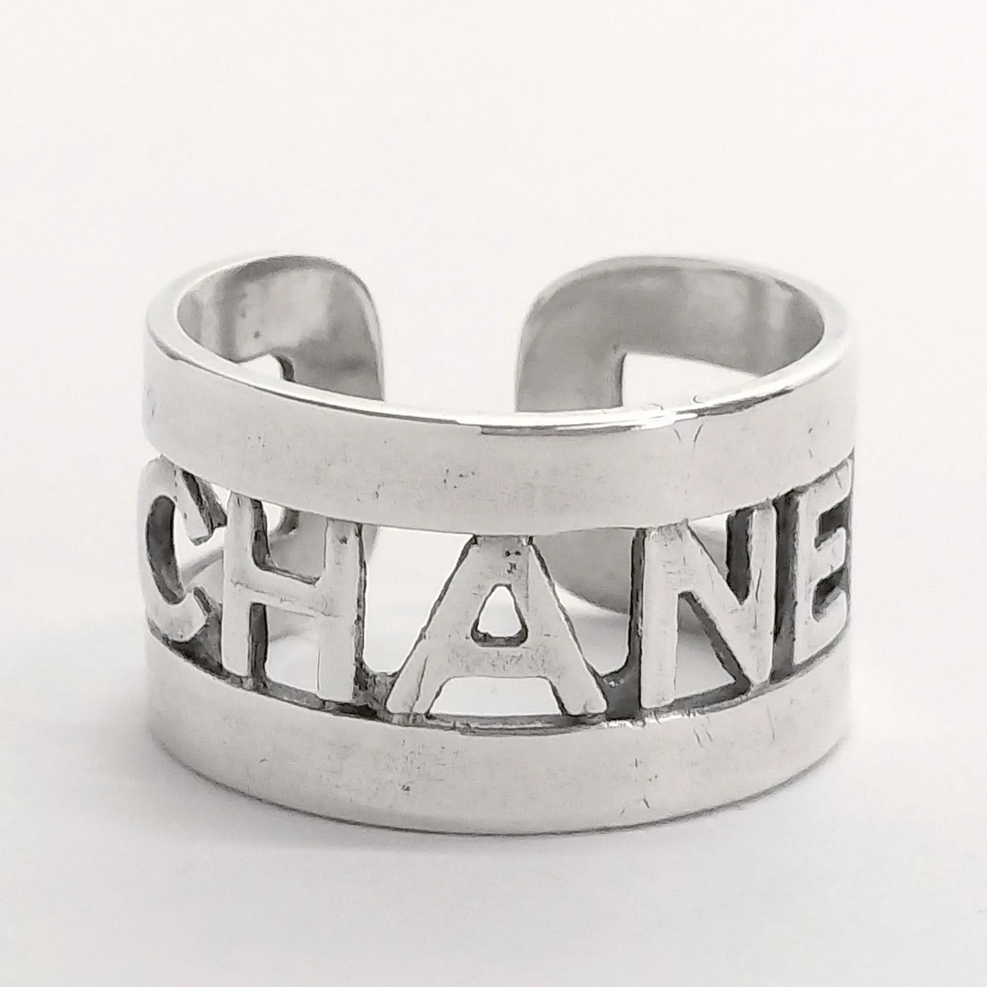 C Logo hollow open ring