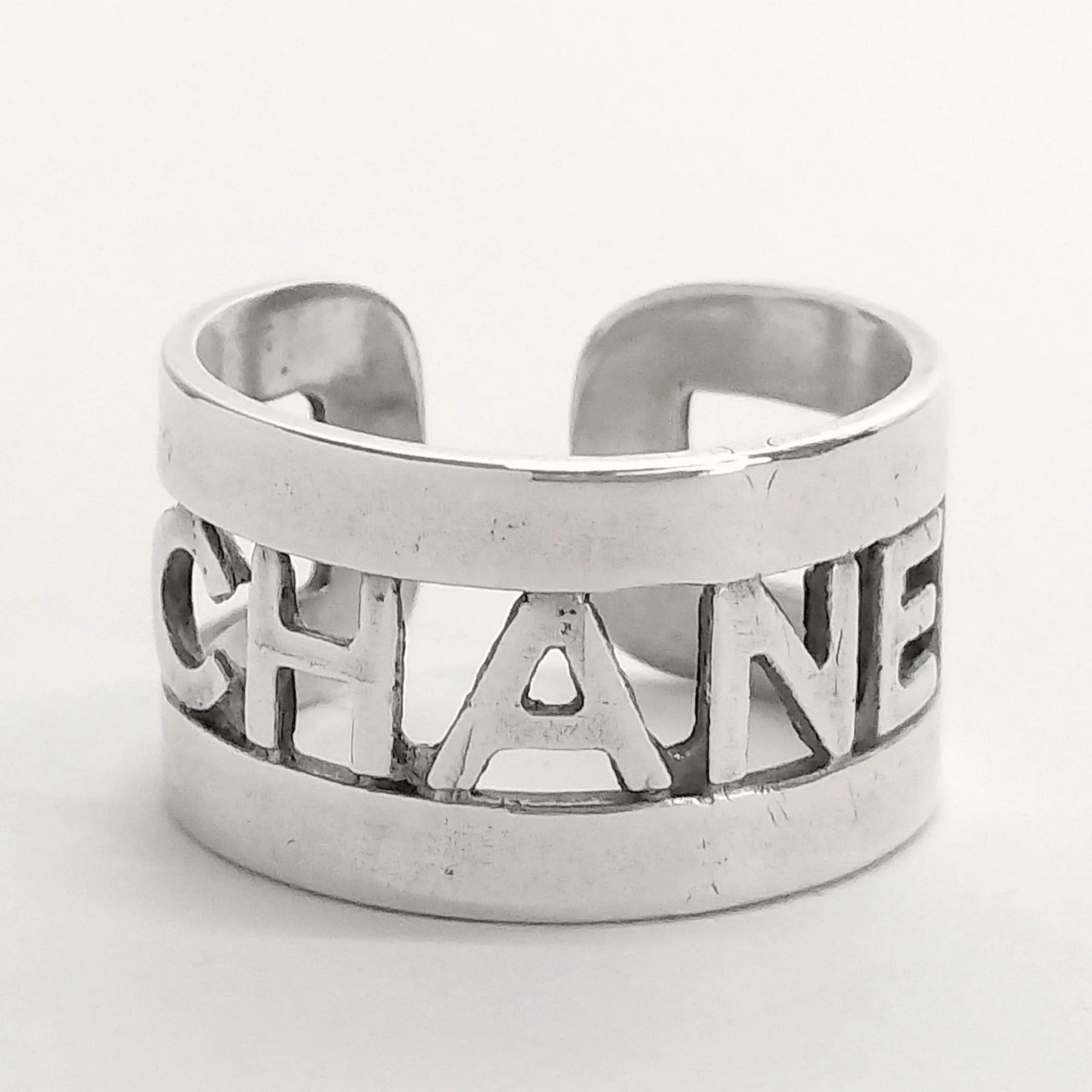 C Logo hollow open ring