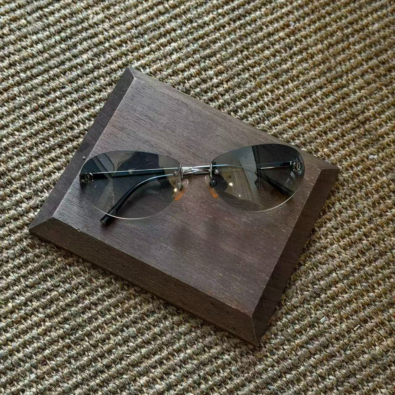 C Blue gradient sunglasses