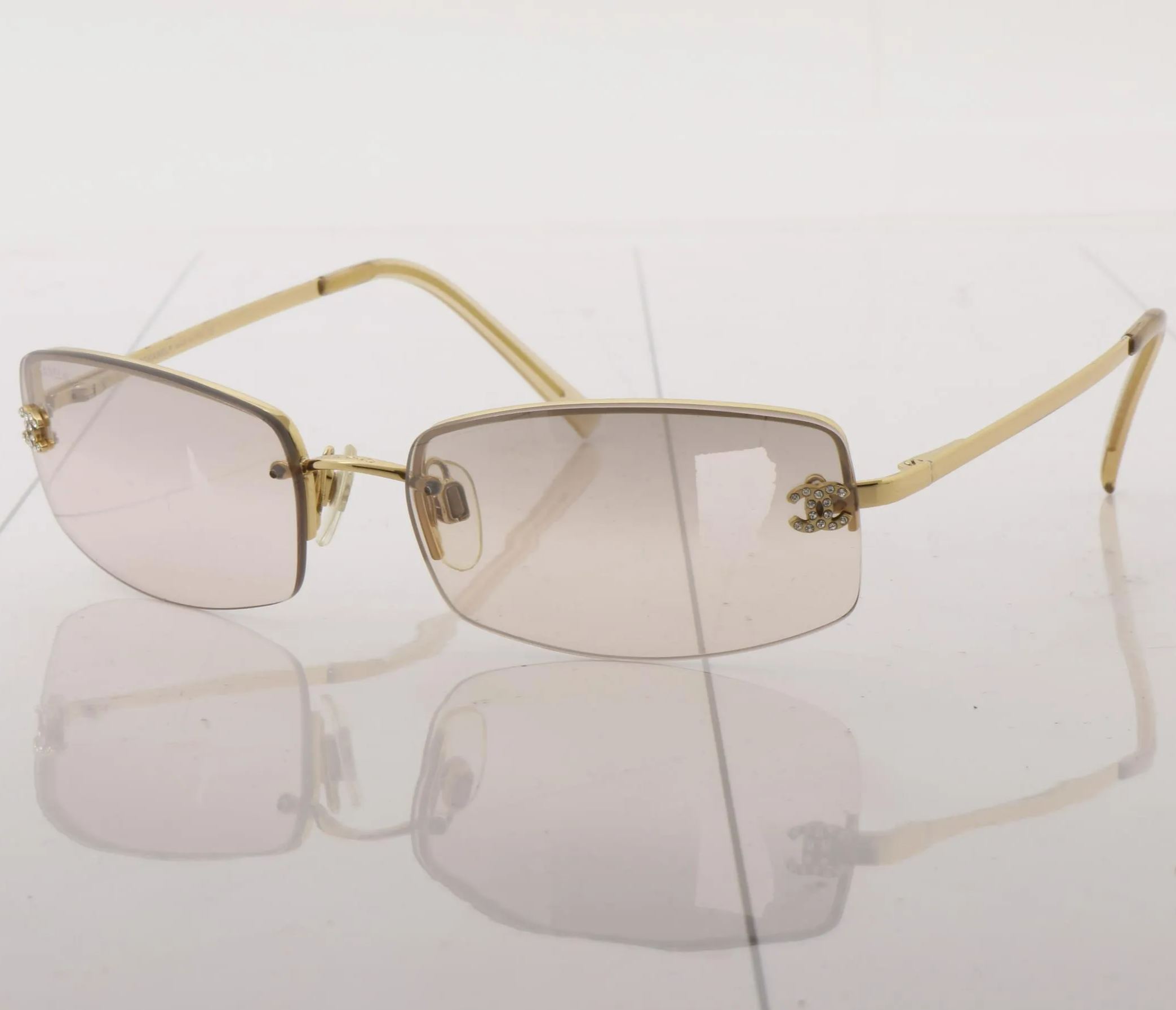 C Frameless yellow gradient sunglasses