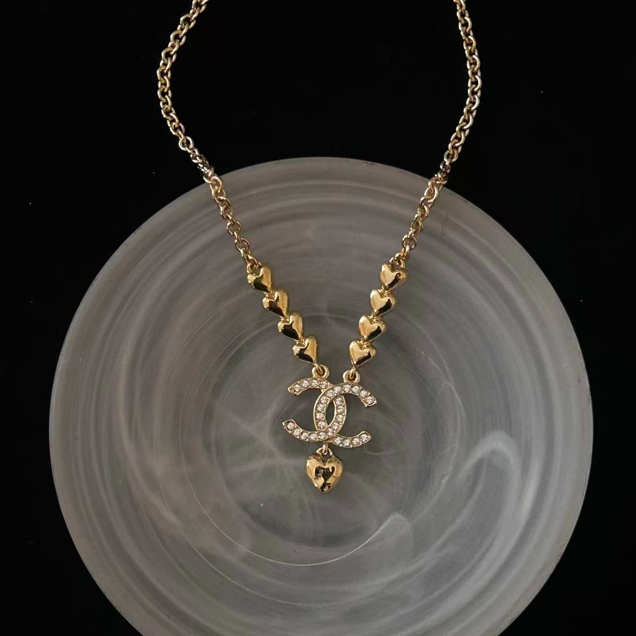 C Heart-shaped double C full diamond necklace