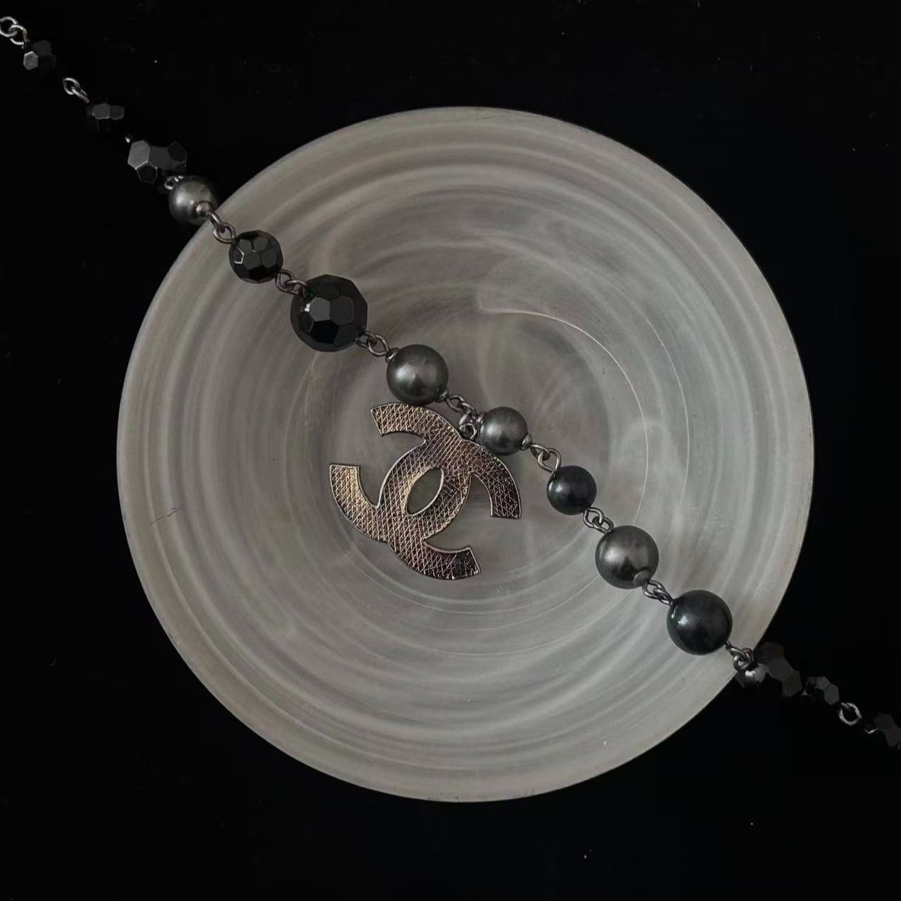 C Black pearl Double C necklace