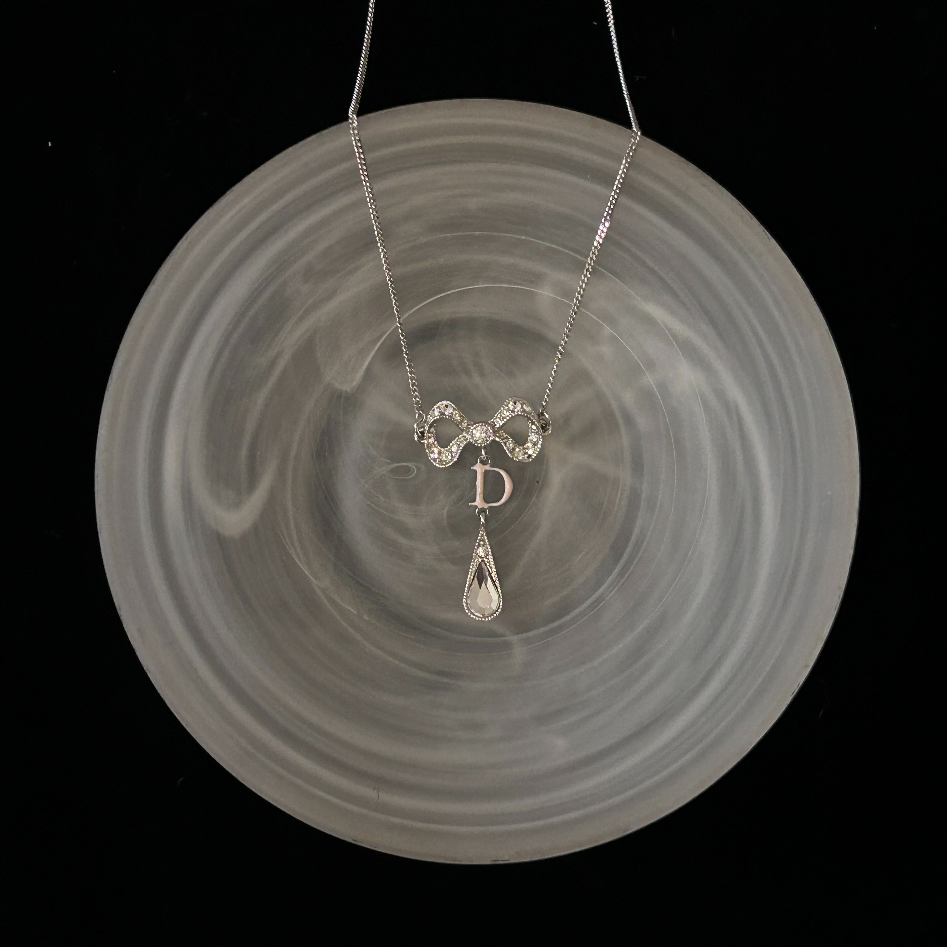 D Bow teardrop necklace