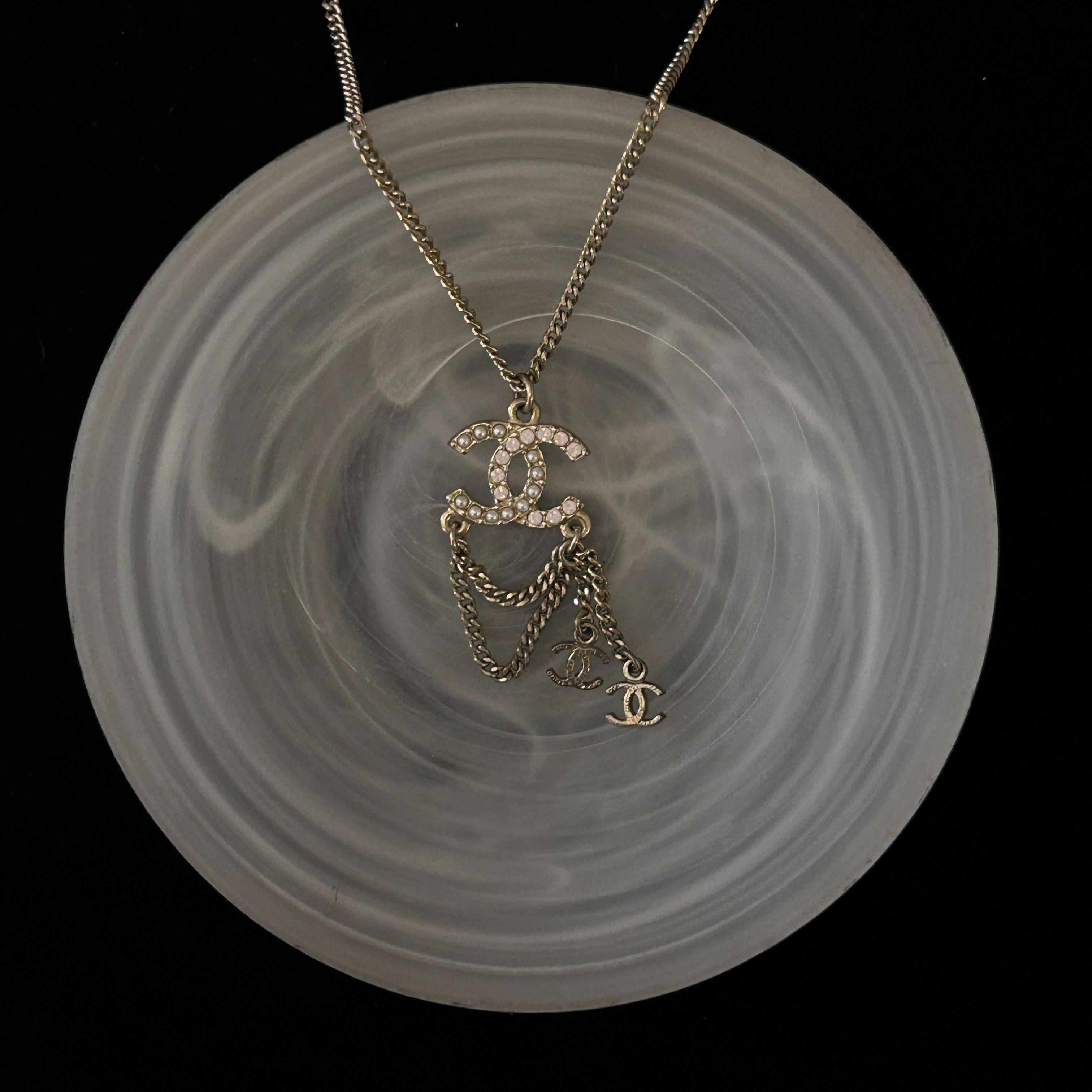 C Double C logo pendant pink necklace