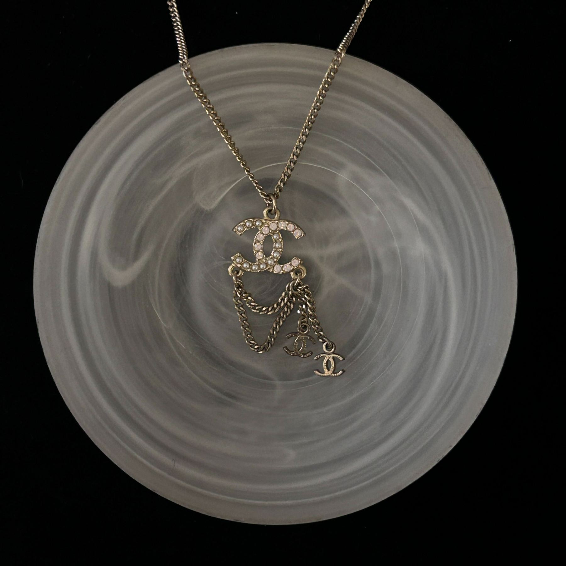 C Double C logo pendant pink necklace
