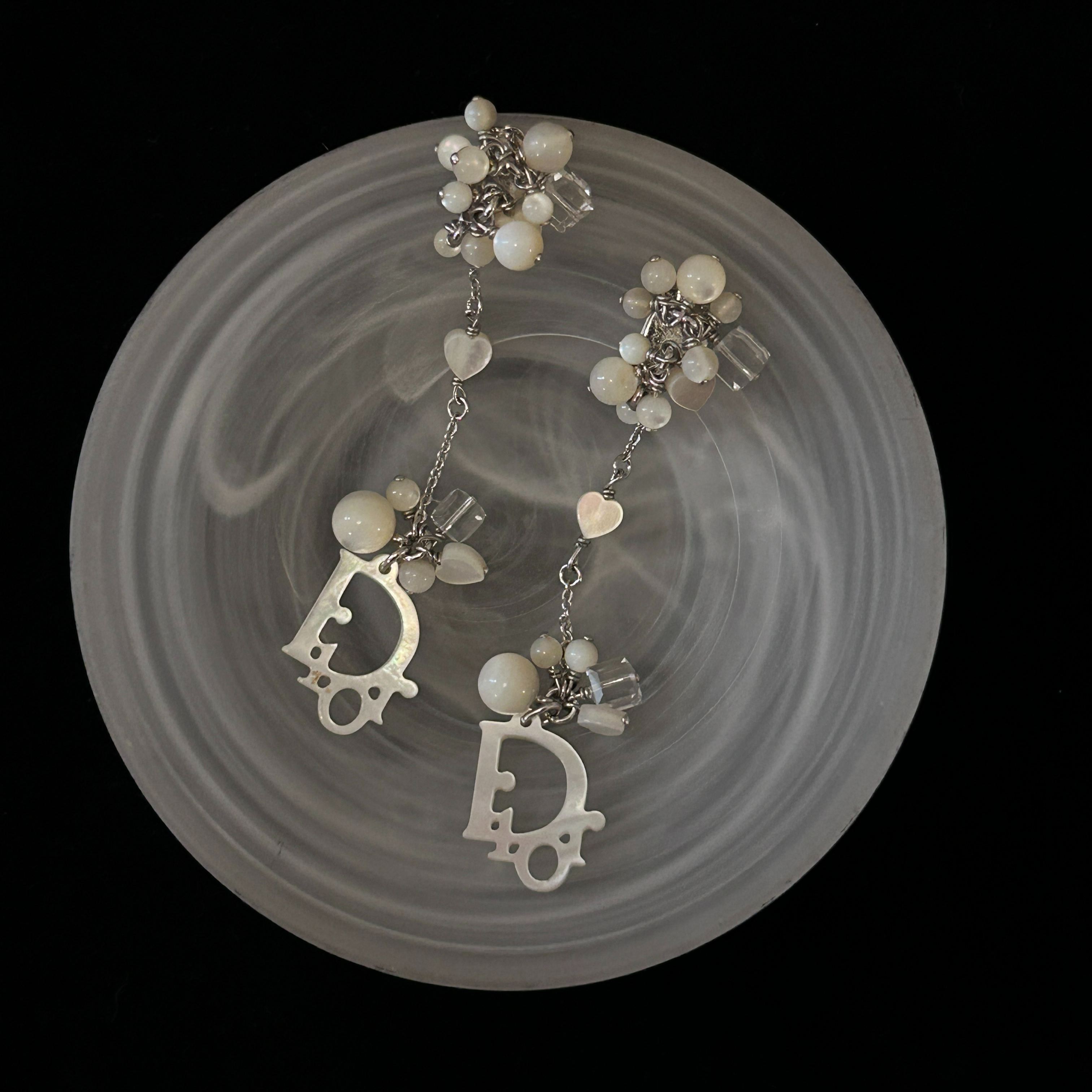 D Mother-of-pearl logo pendant earrings
