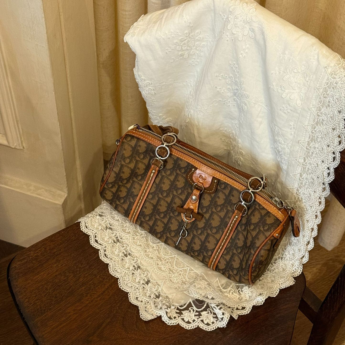 D Vintage floral bucket bag