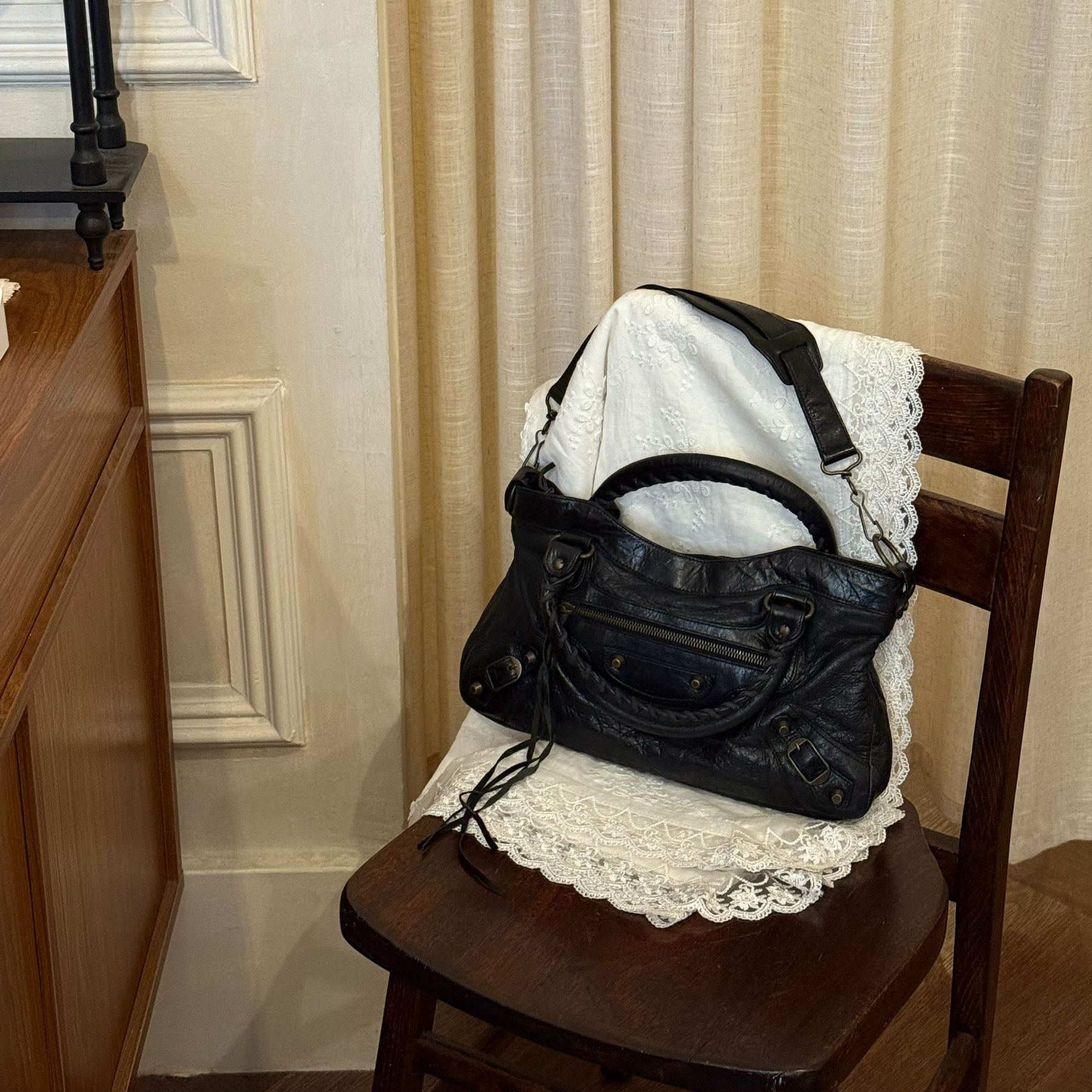 B First motorcycle bag