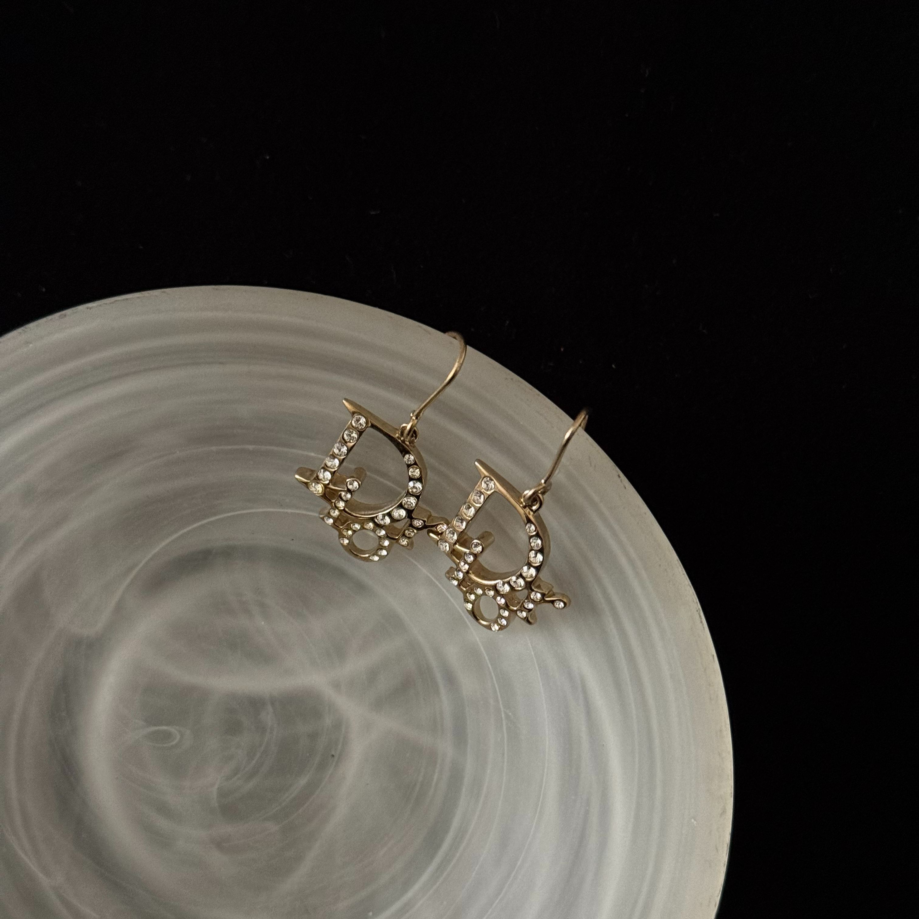 D Logo full diamond earrings
