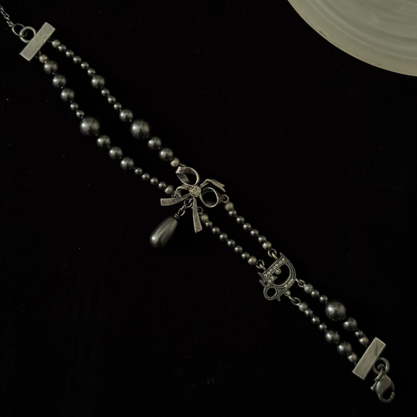 D Bow and Teardrop Pendant Bracelet