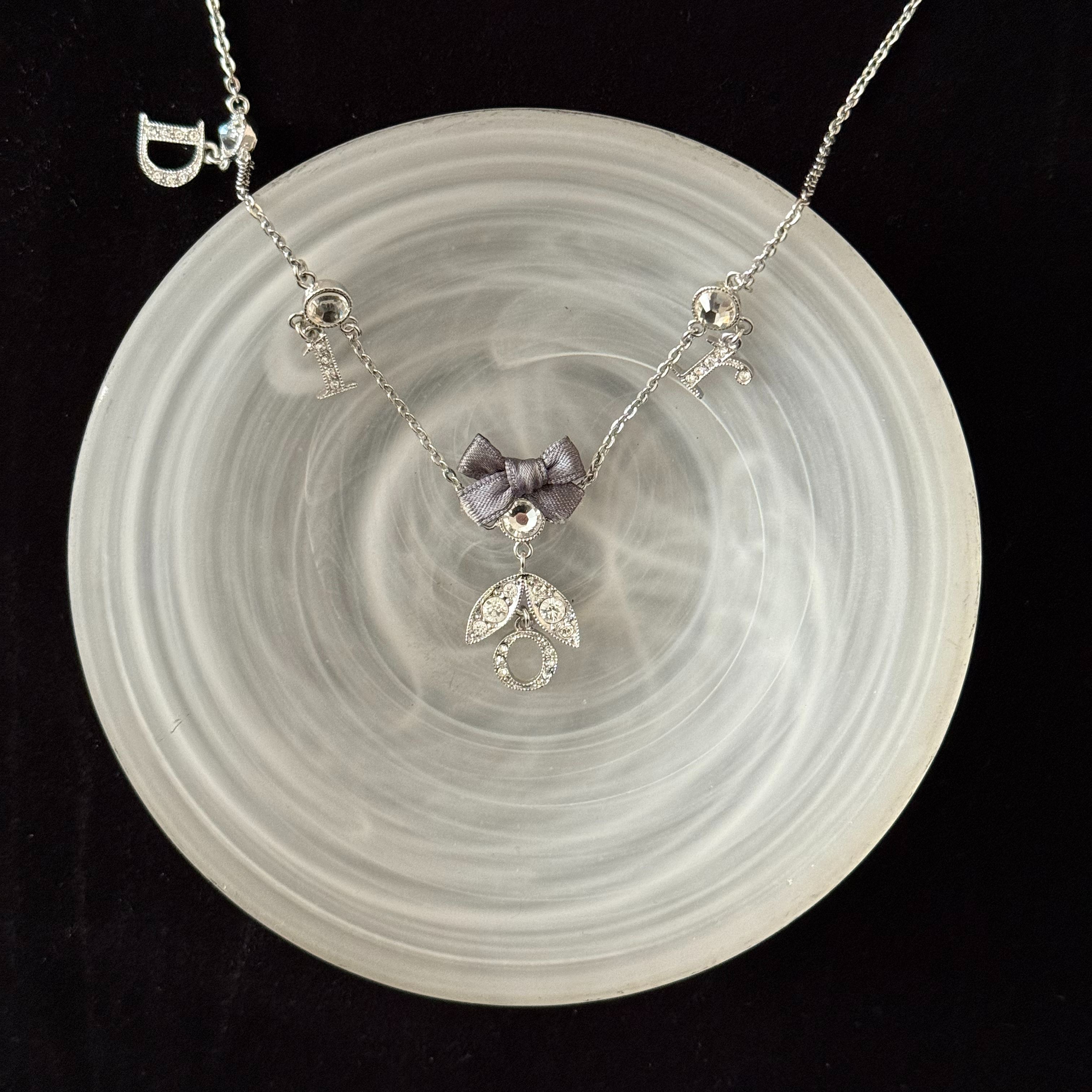 D Bow-shaped satin ribbon necklace