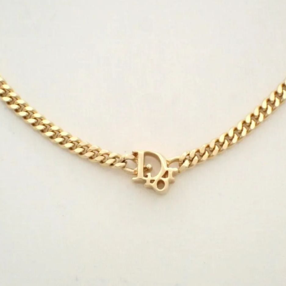 D logo necklace