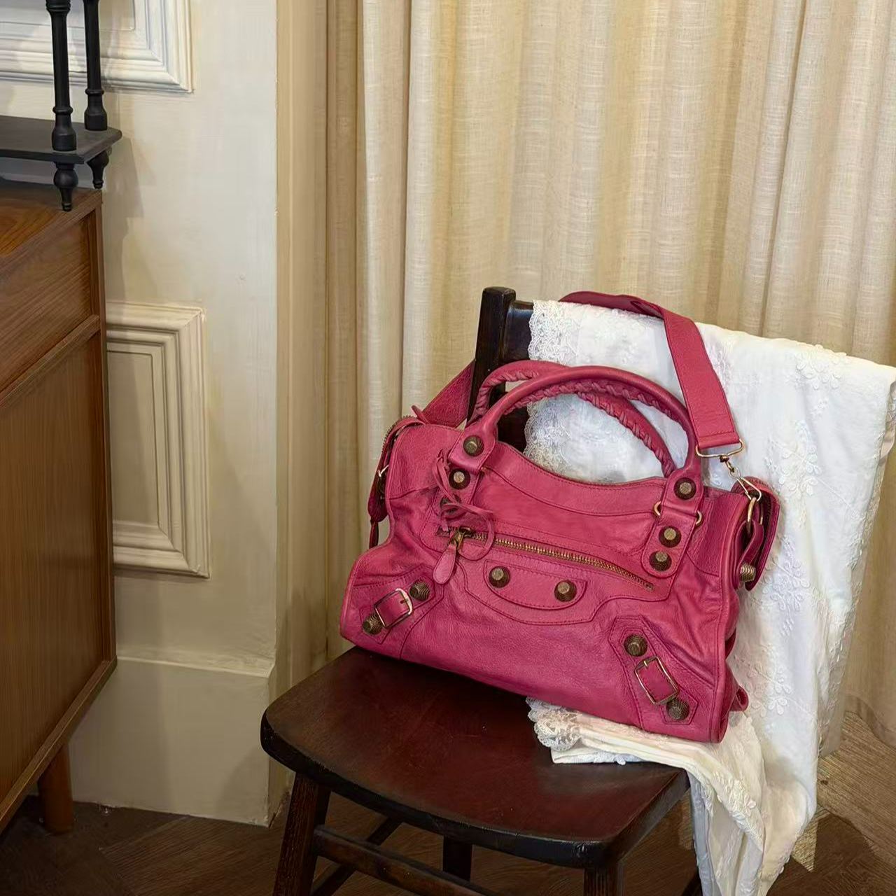 B Rose red studded motorcycle bag