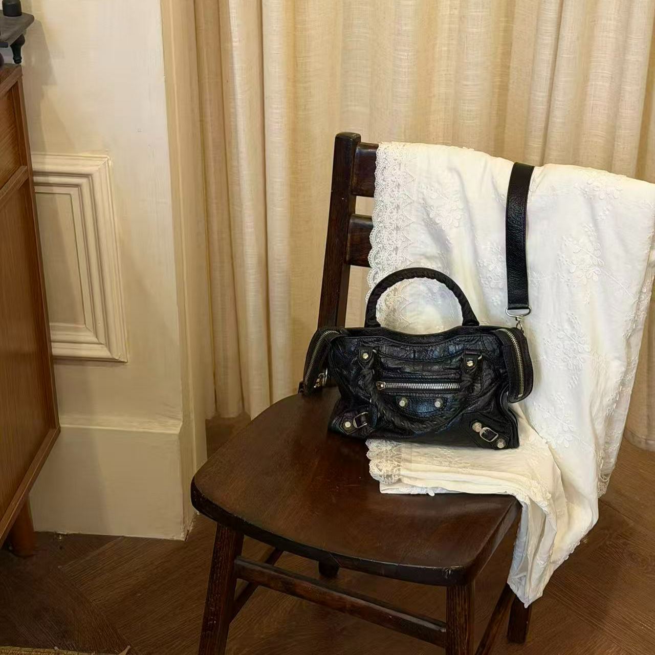 B Black small motorcycle bag