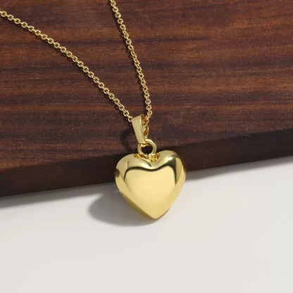 14K Gold Heart Pendant Necklace – A Reflection of Pure Love