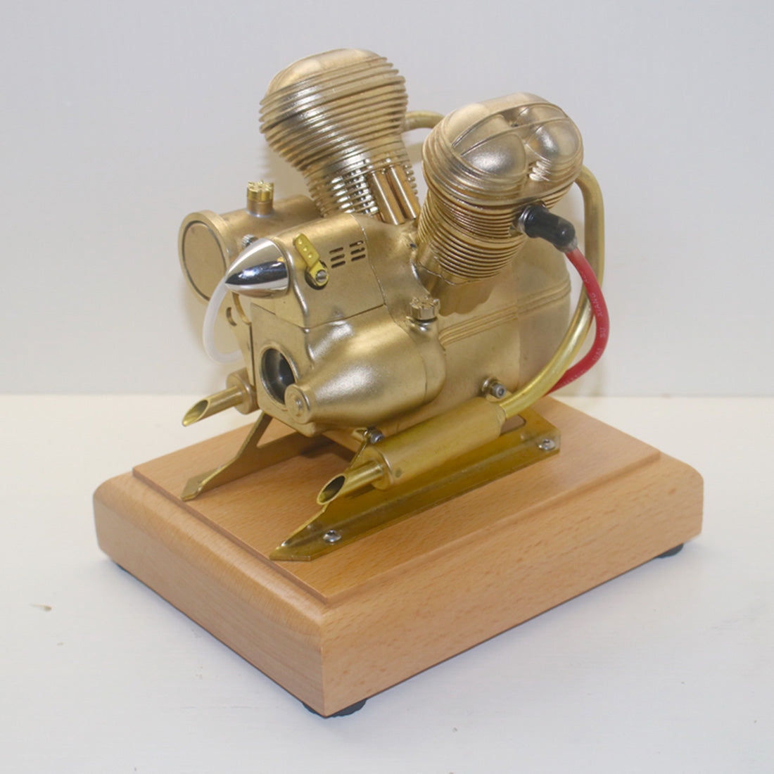 HelloWorld7-3.2cc Mini OHV Horizontal V-Twin Four-stroke Gasoline Engine ICE Model V35