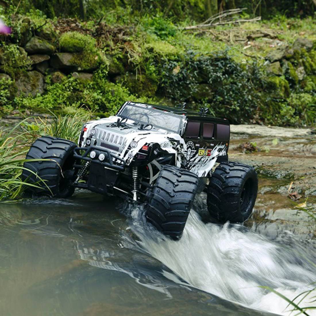 HelloWorld7-BM5 1/5 Scale Gas Powered RC Monster Truck 4WD 29cc Engine Off-Road RTR Vehicle