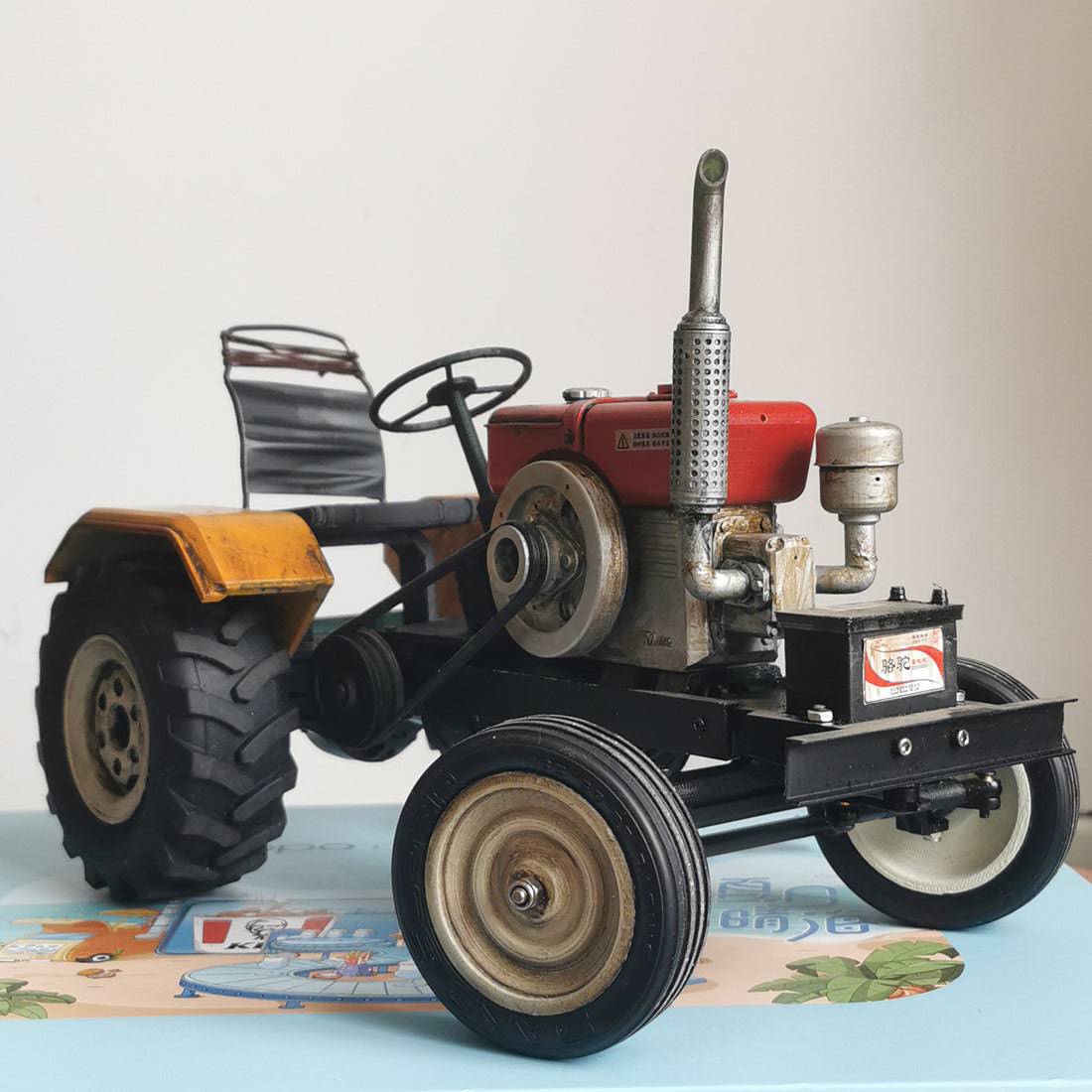 1/10 Scale Vintage RC Tractor 2WD Electric Farm Truck Model with Simulated Engine Hand-Painted Weathered Finish Yellow-helloworld7