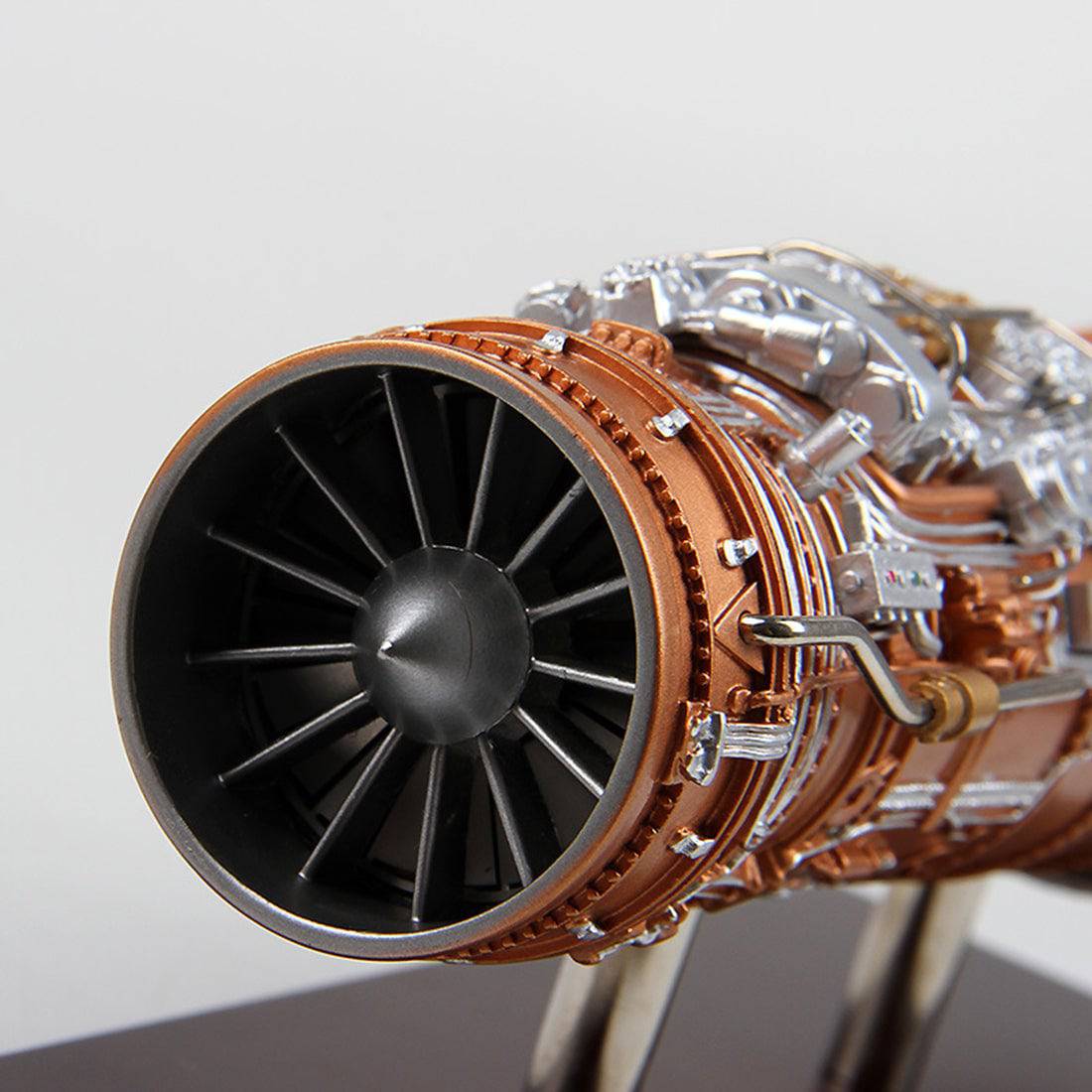 1/20 Scale Alloy Aeroengine Model Jet Turbine Replica with Wooden Base for Aviation Enthusiasts